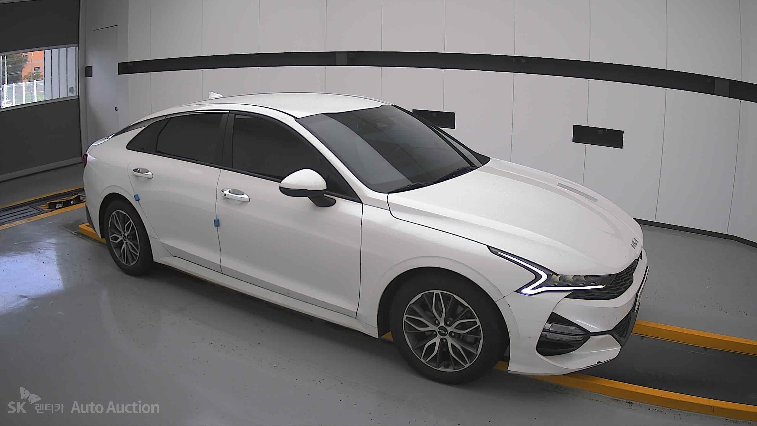 2022 - kia k5