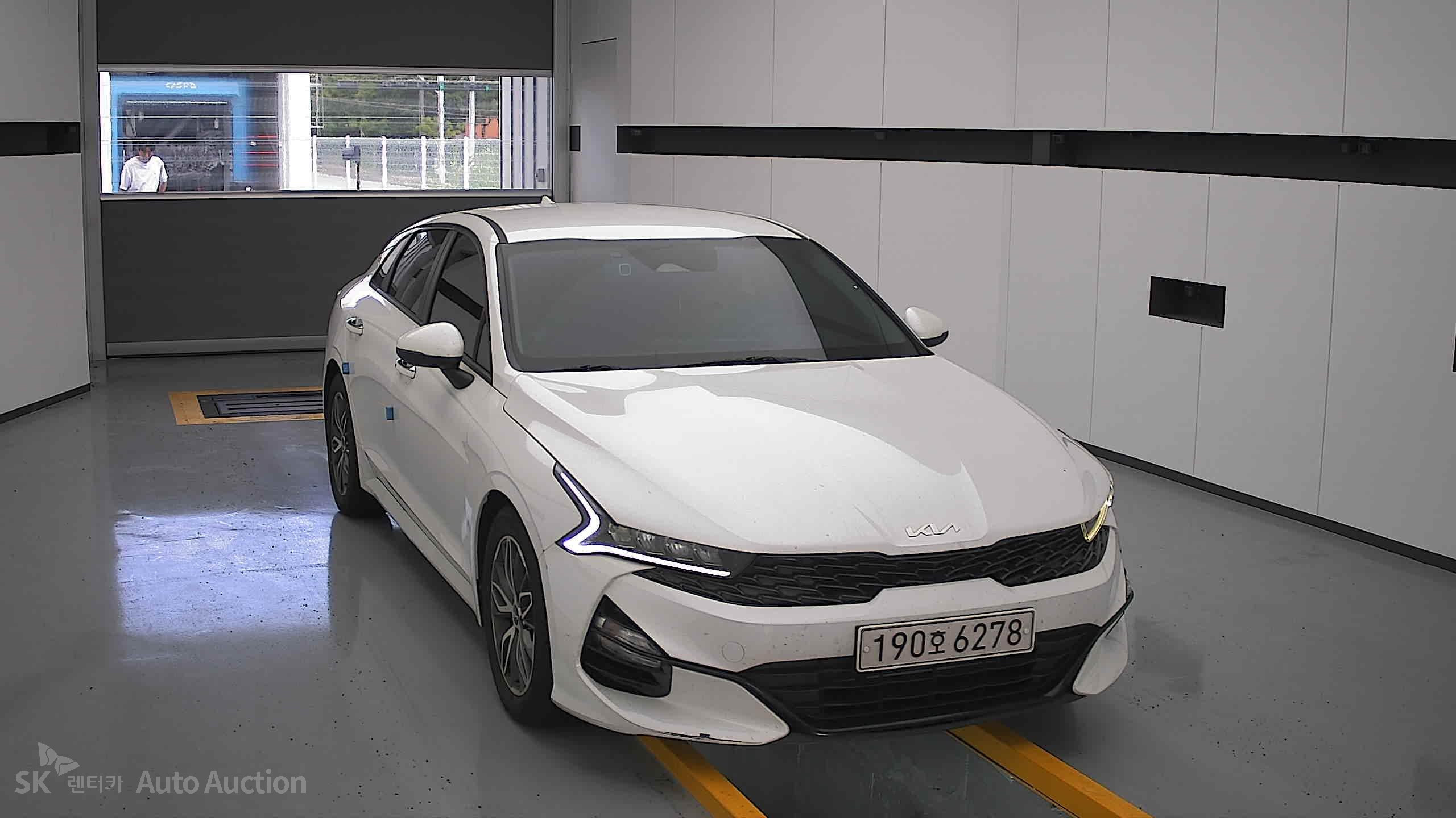 2022 - kia k5
