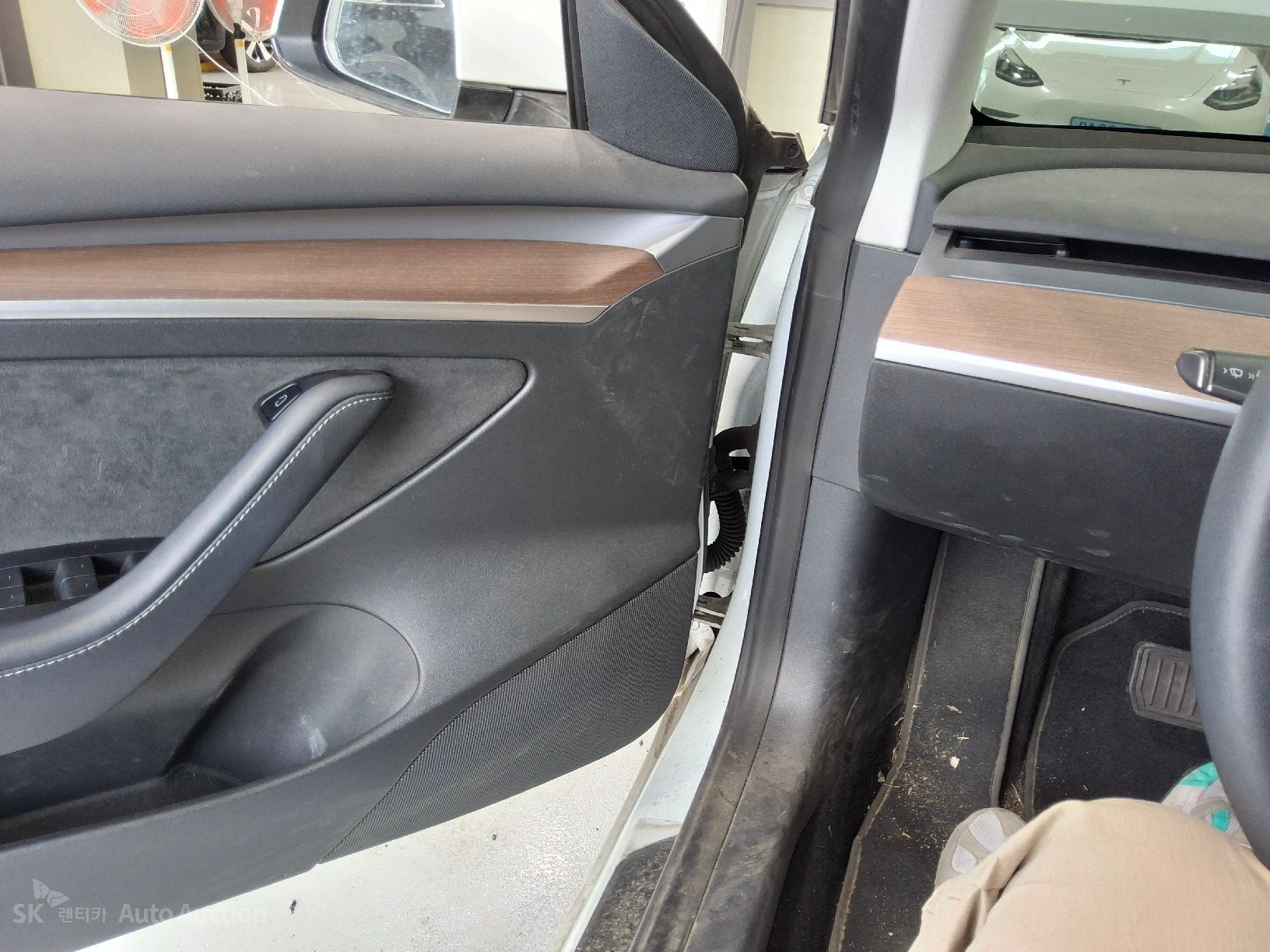 2022 - tesla model 3