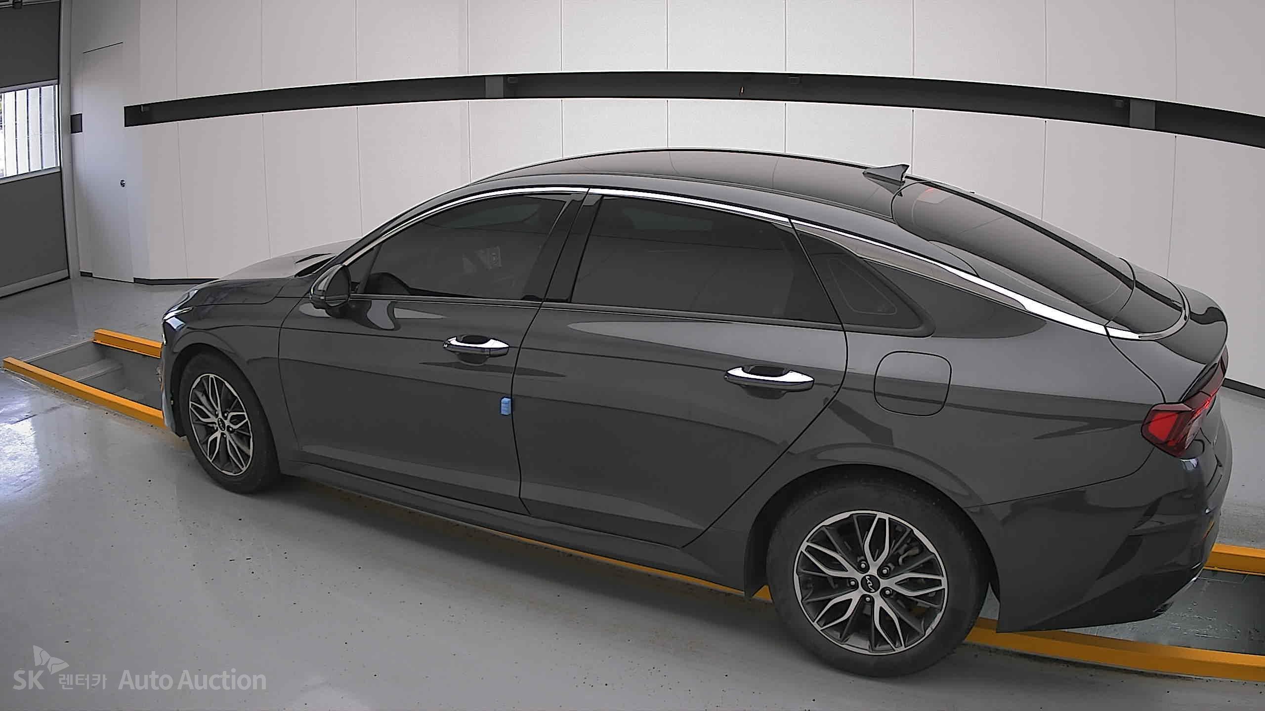 2023 - kia k5