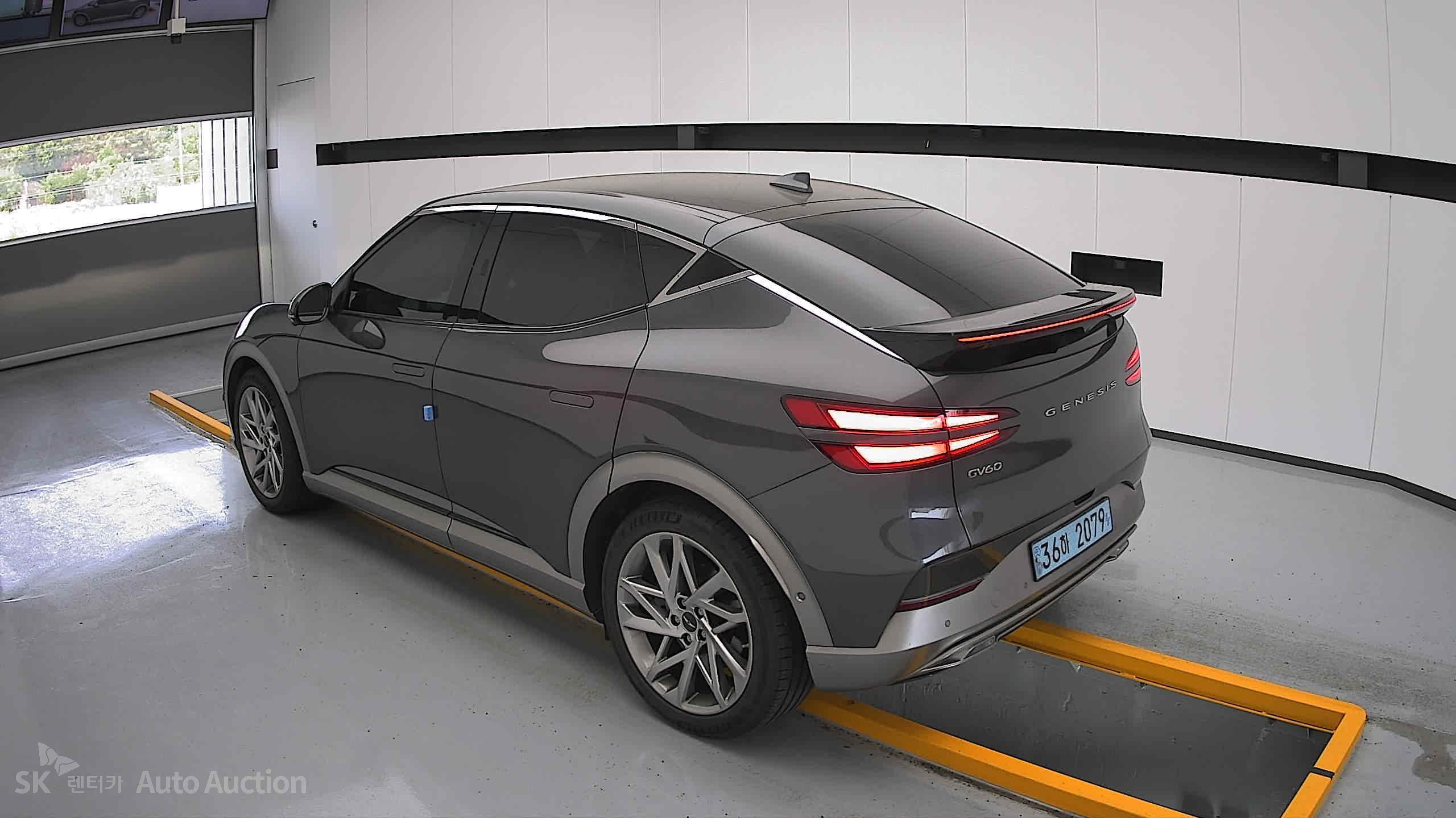 2022 - genesis gv60