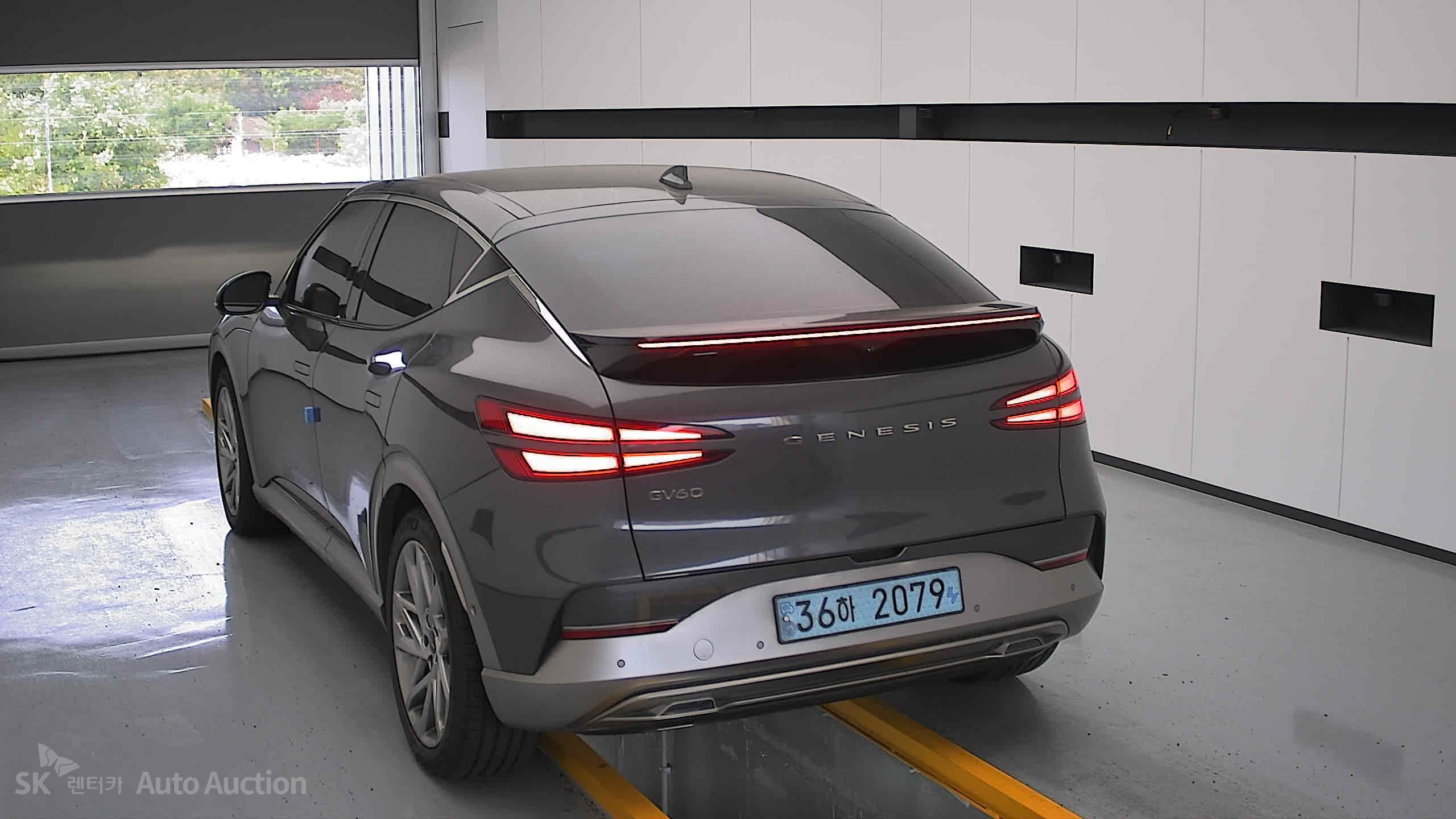 2022 - genesis gv60