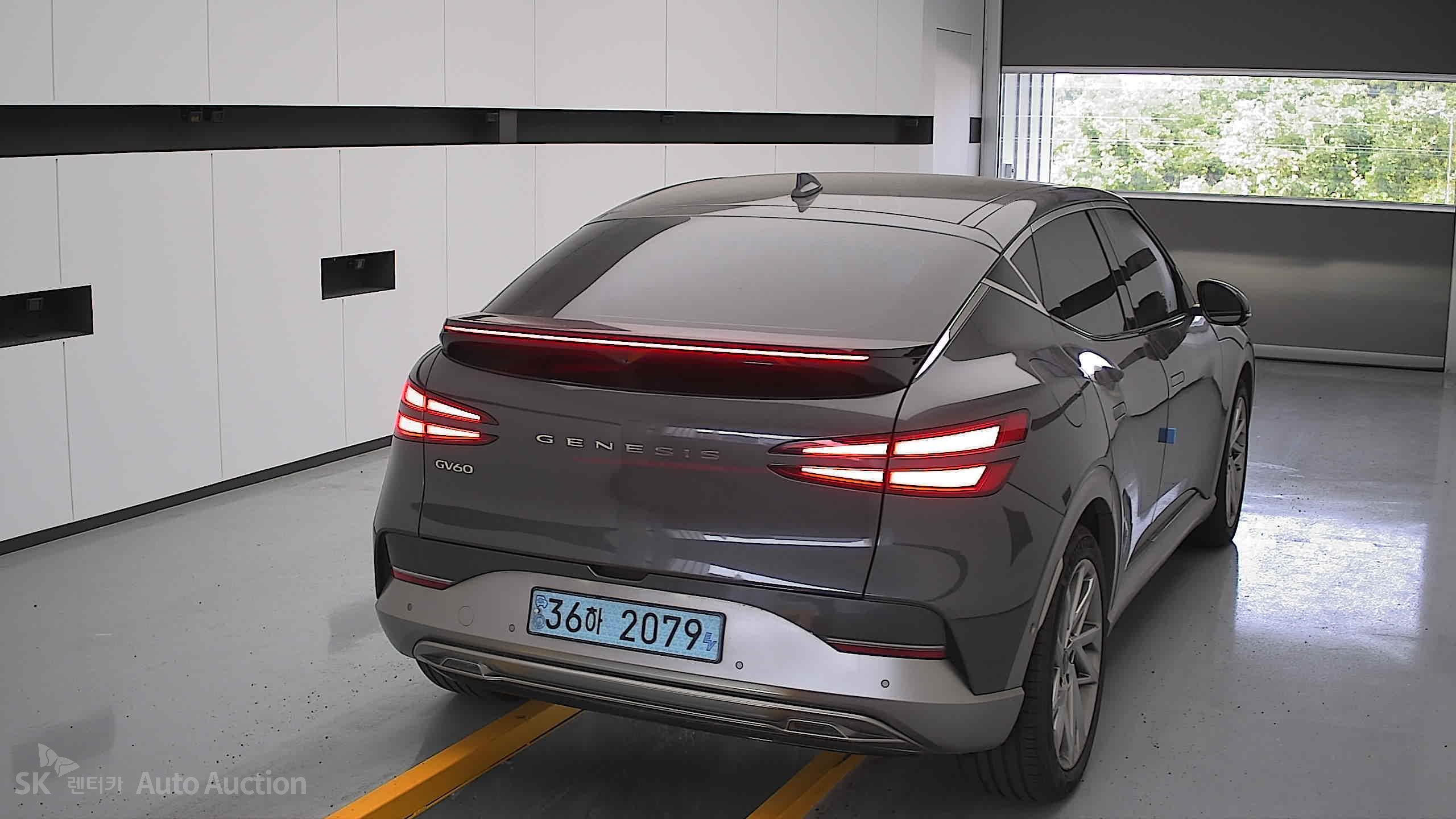 2022 - genesis gv60