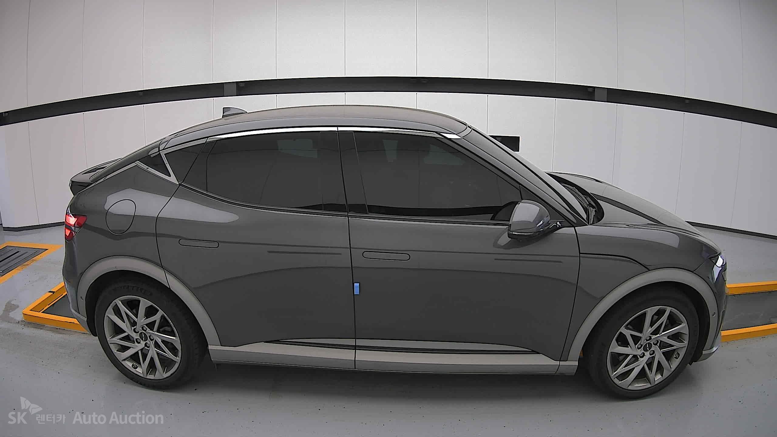 2022 - genesis gv60