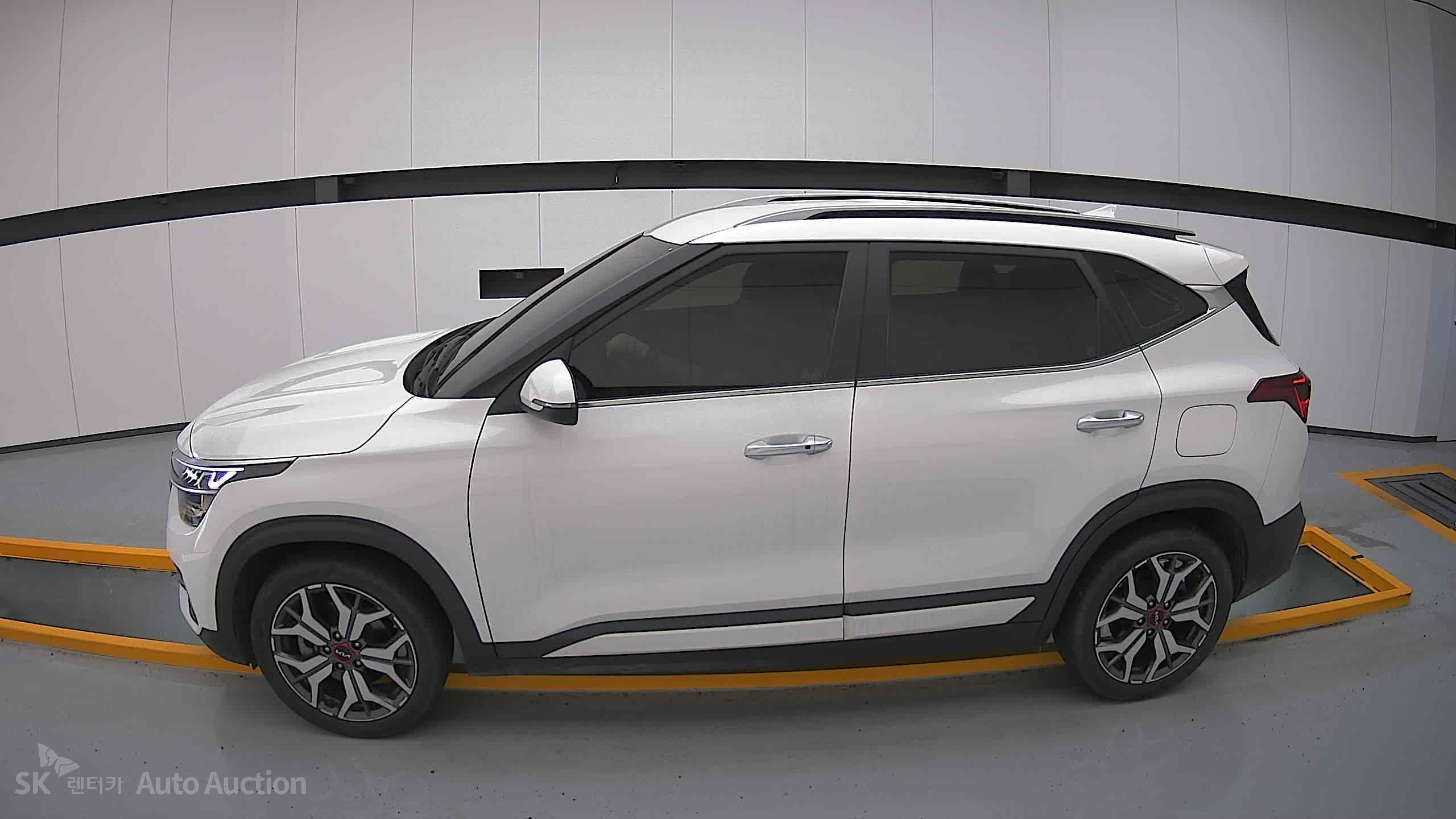 2023 - kia seltos
