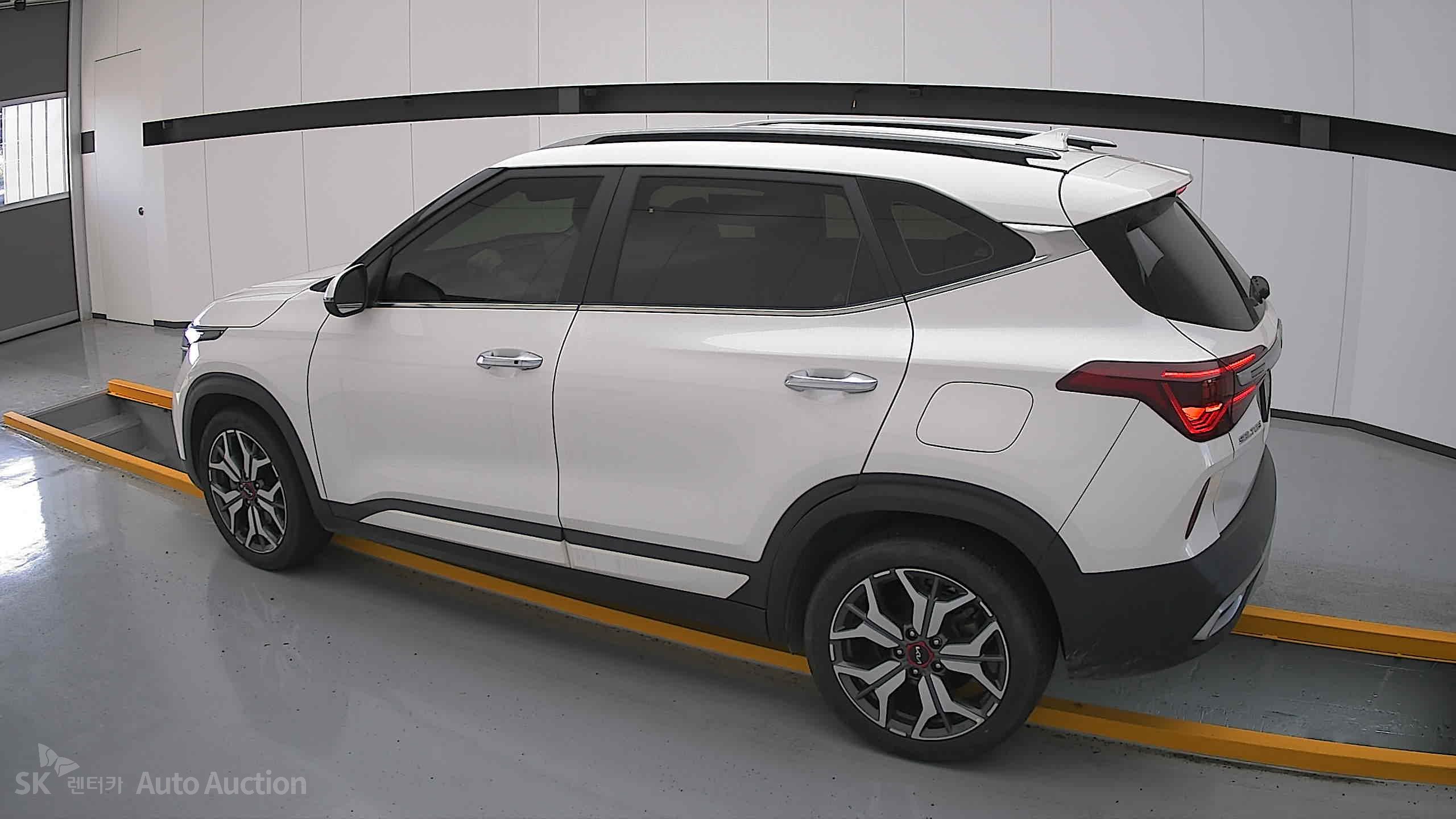 2023 - kia seltos