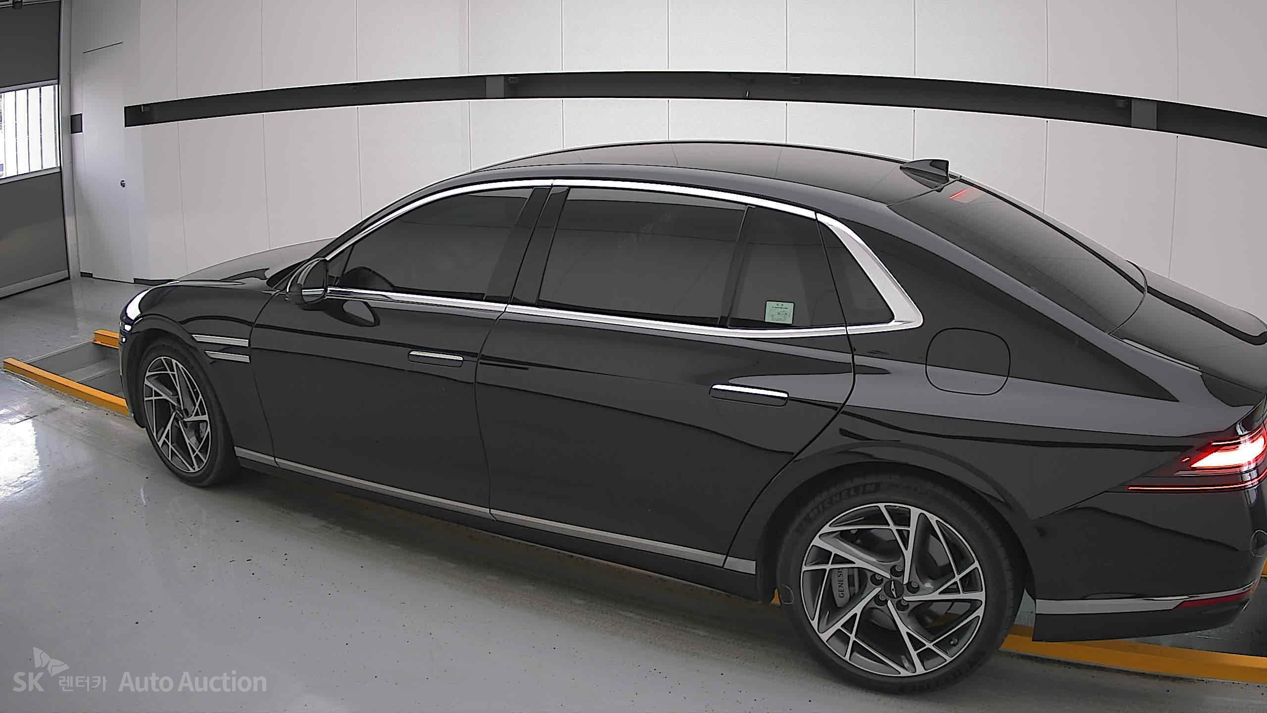 2022 - genesis g90