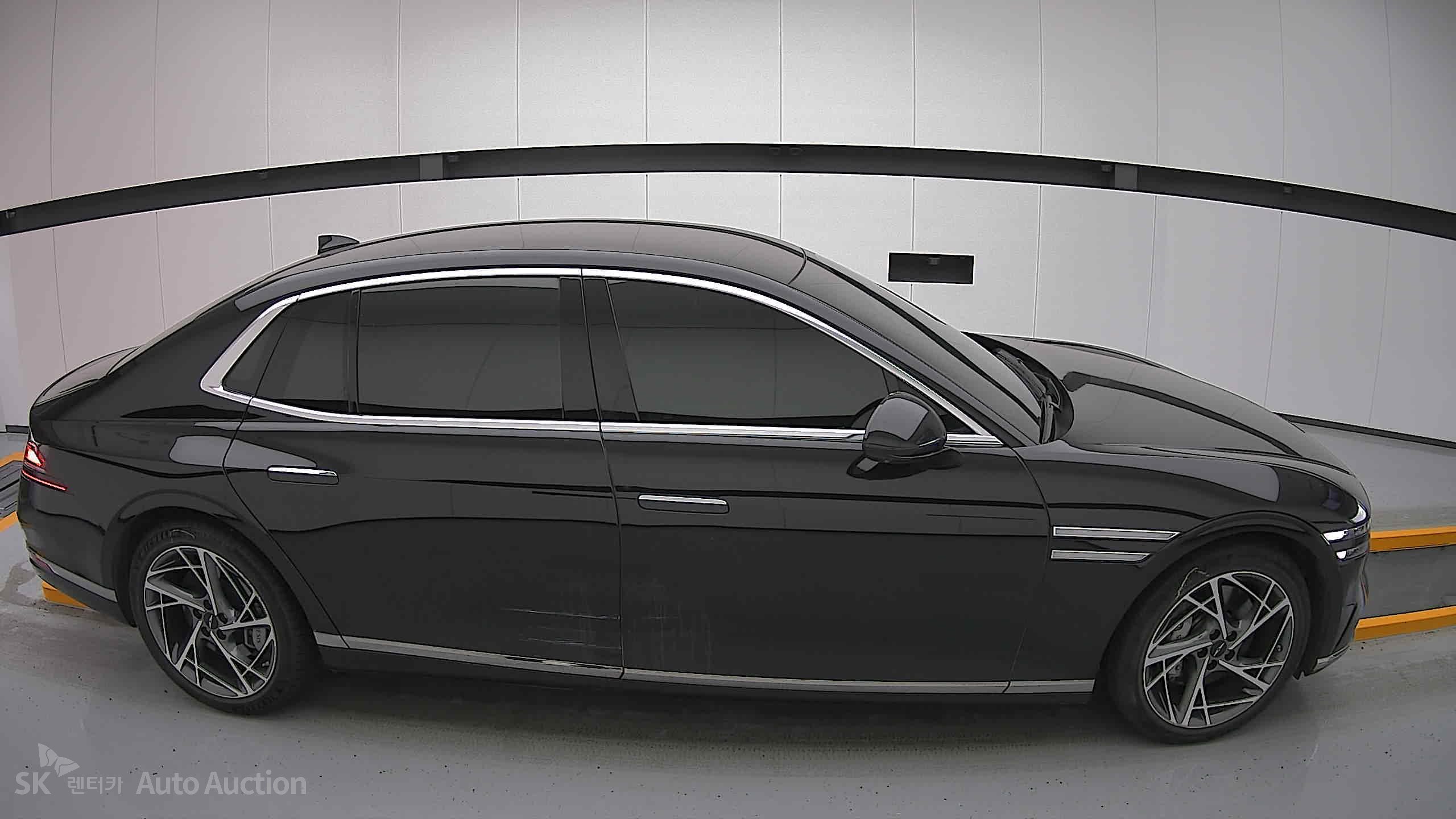 2022 - genesis g90