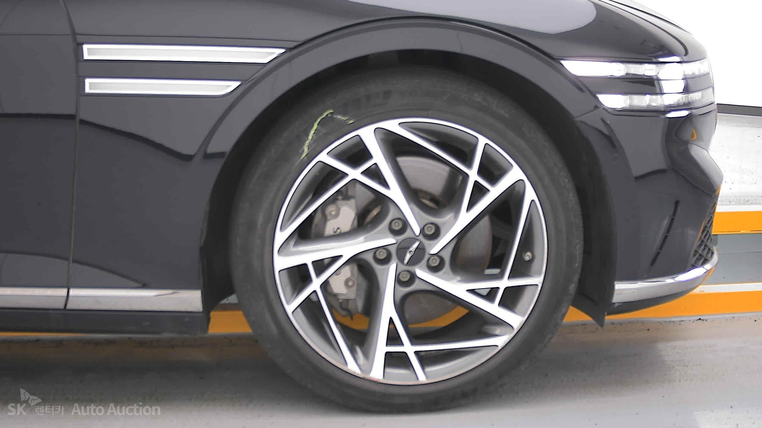 2022 - genesis g90