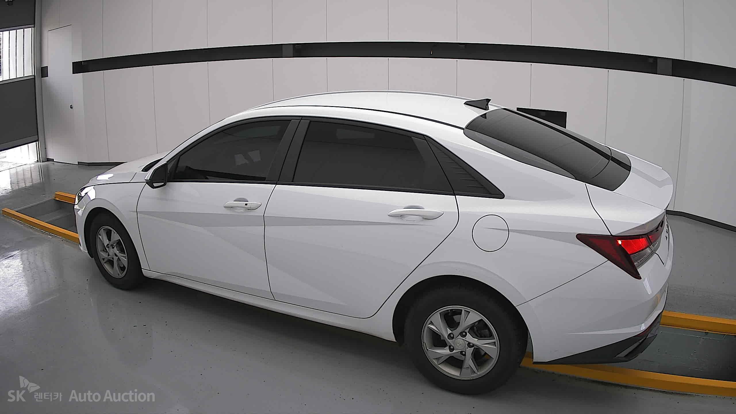 2021 - hyundai avante