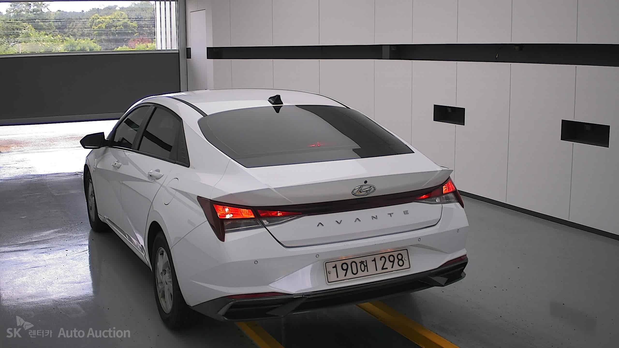 2021 - hyundai avante