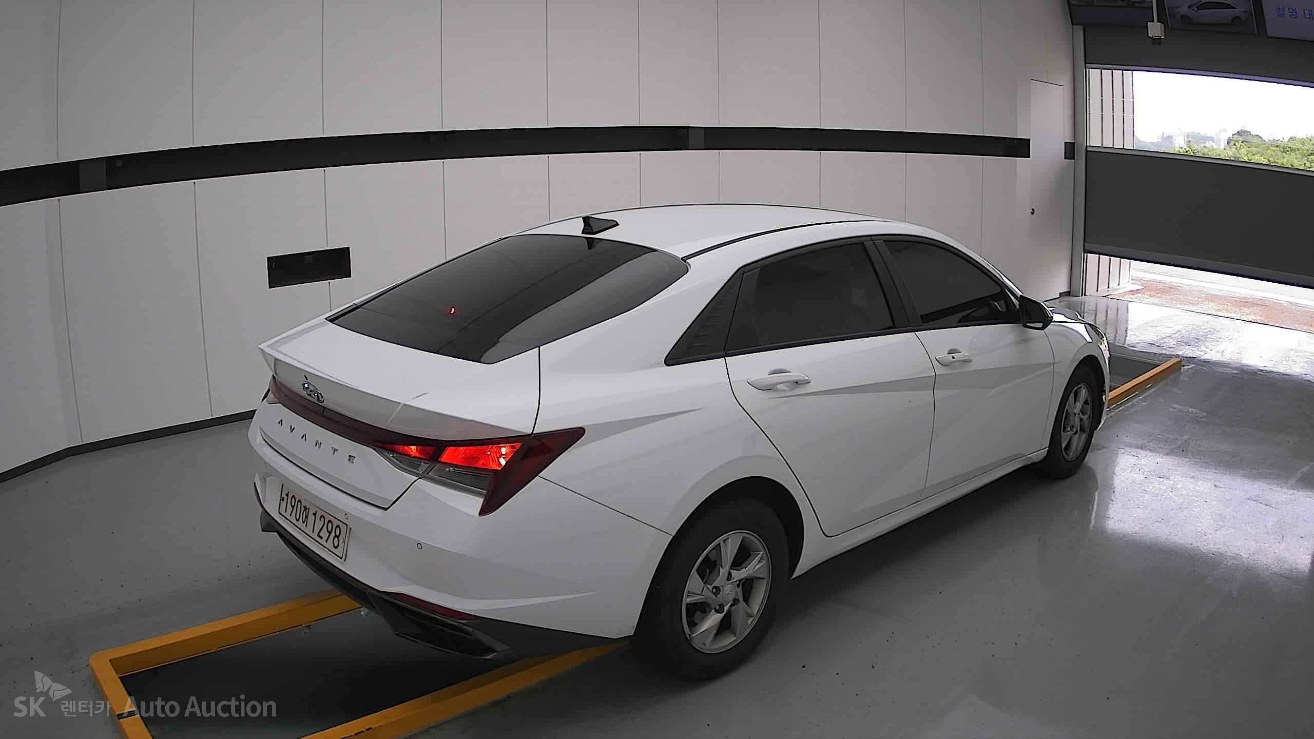 2021 - hyundai avante