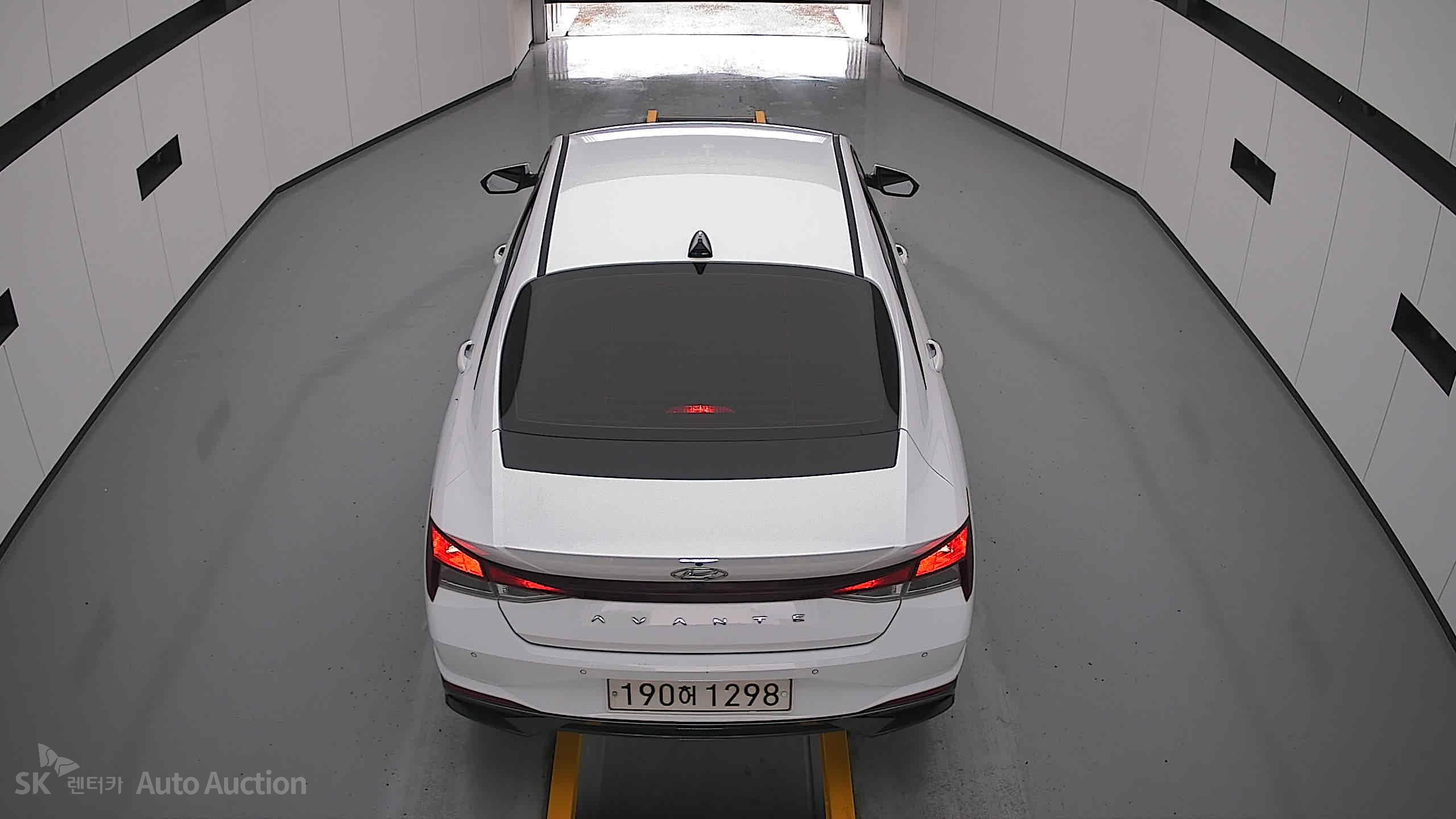 2021 - hyundai avante