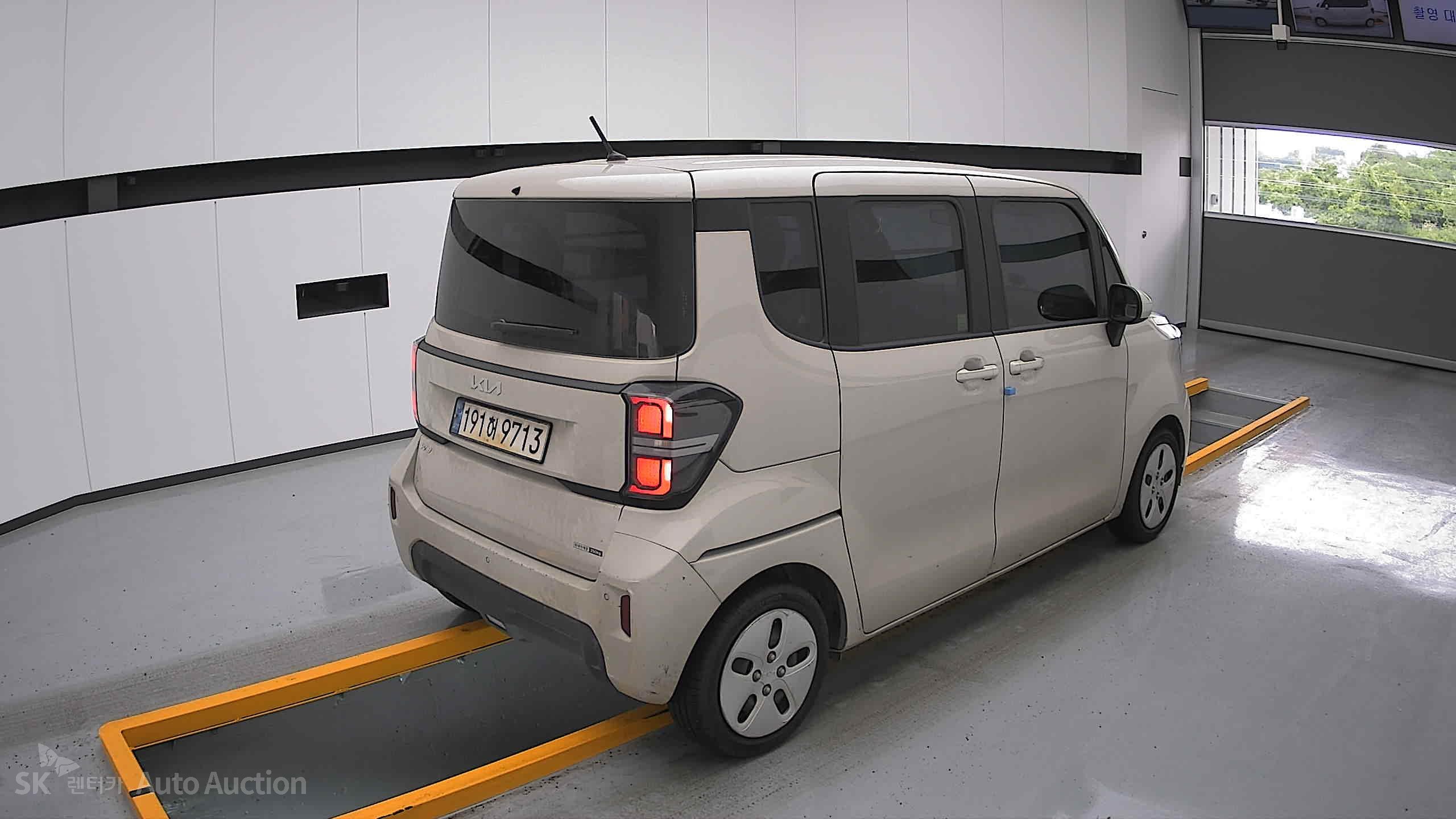 2023 - kia ray