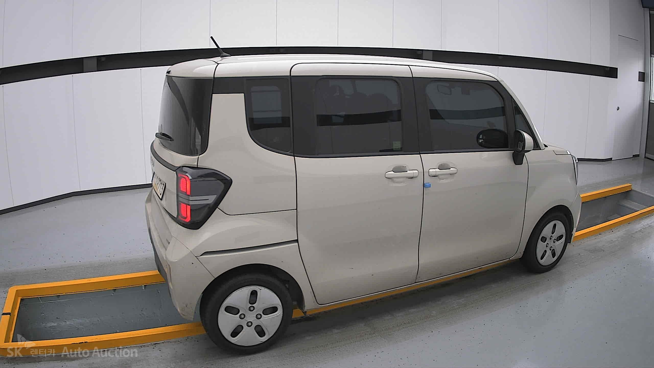 2023 - kia ray
