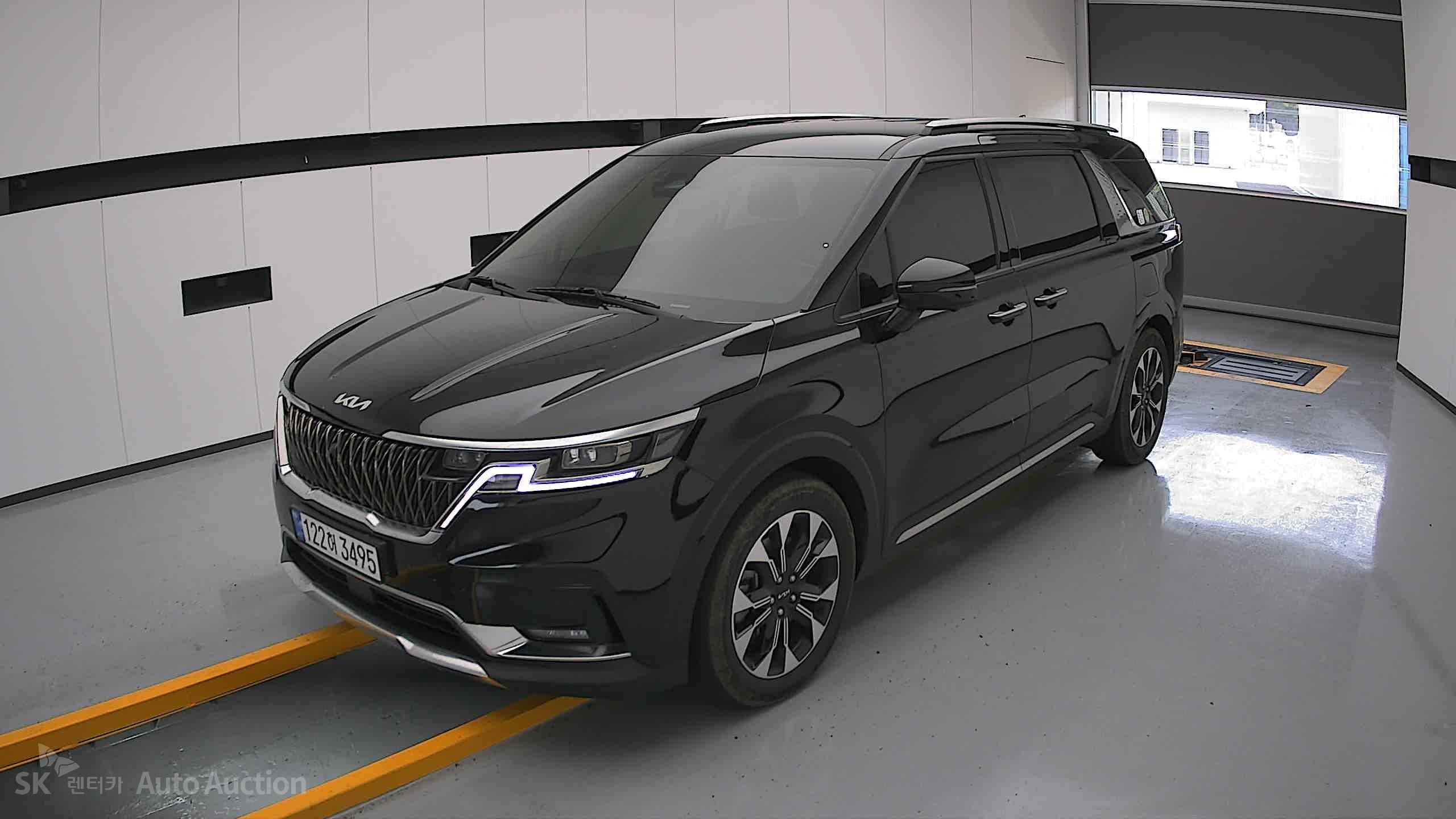 2023 - kia carnival