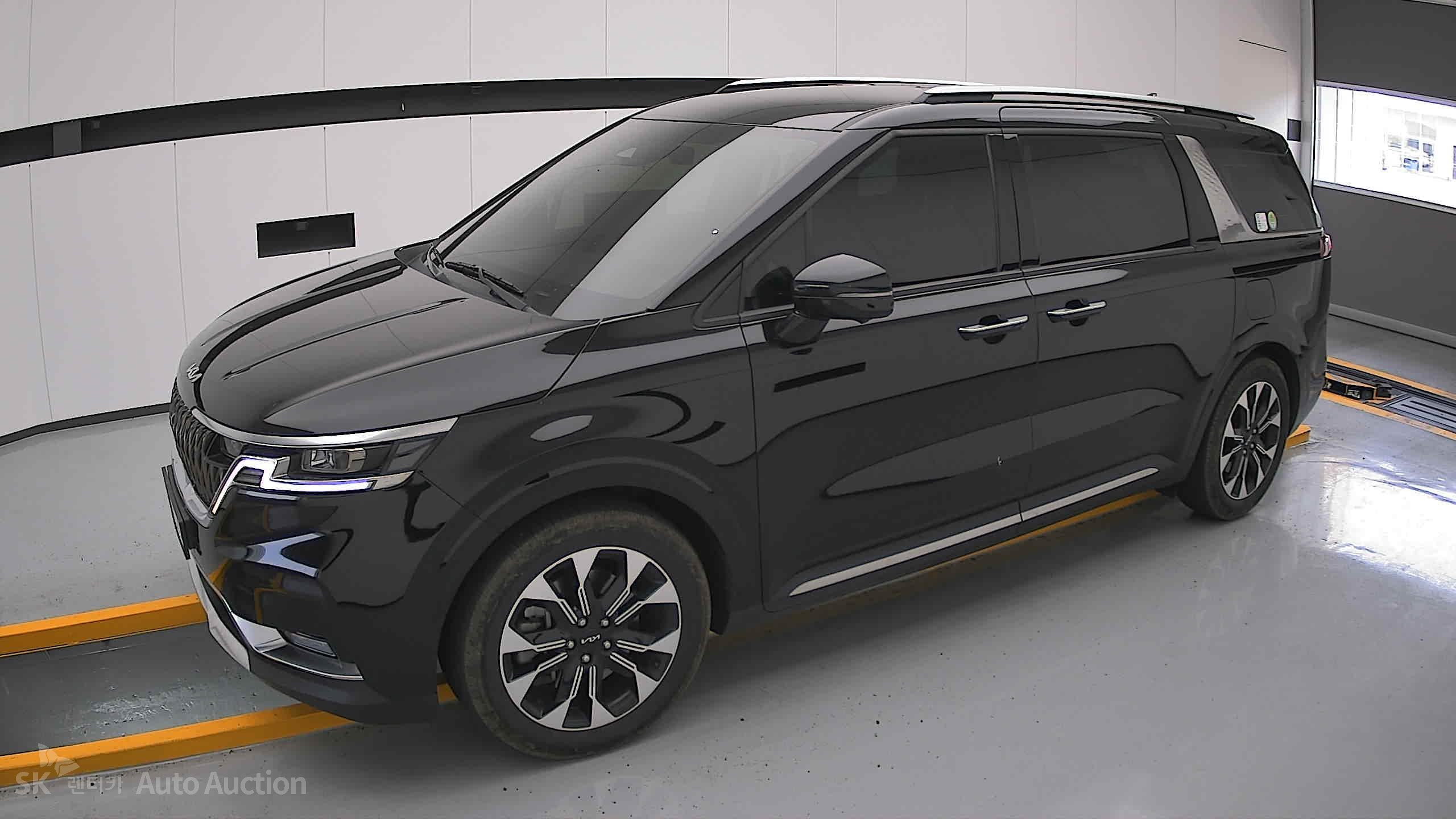 2023 - kia carnival