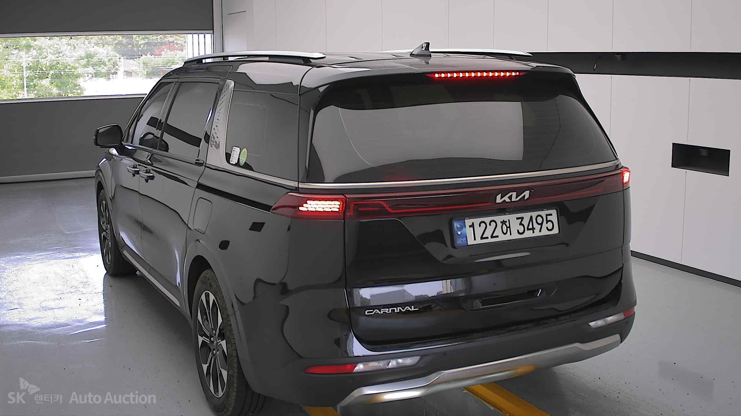 2023 - kia carnival