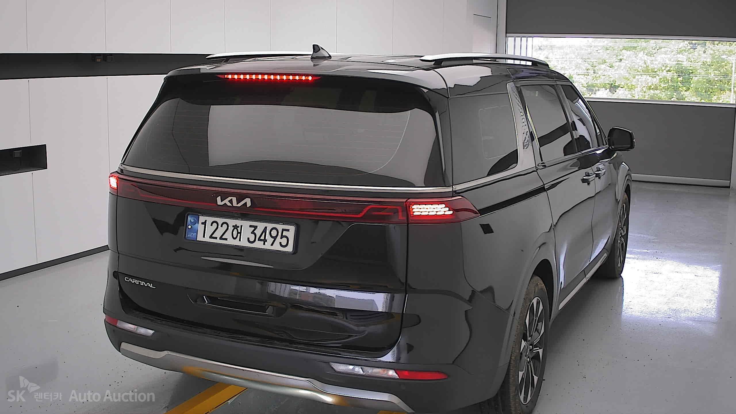 2023 - kia carnival