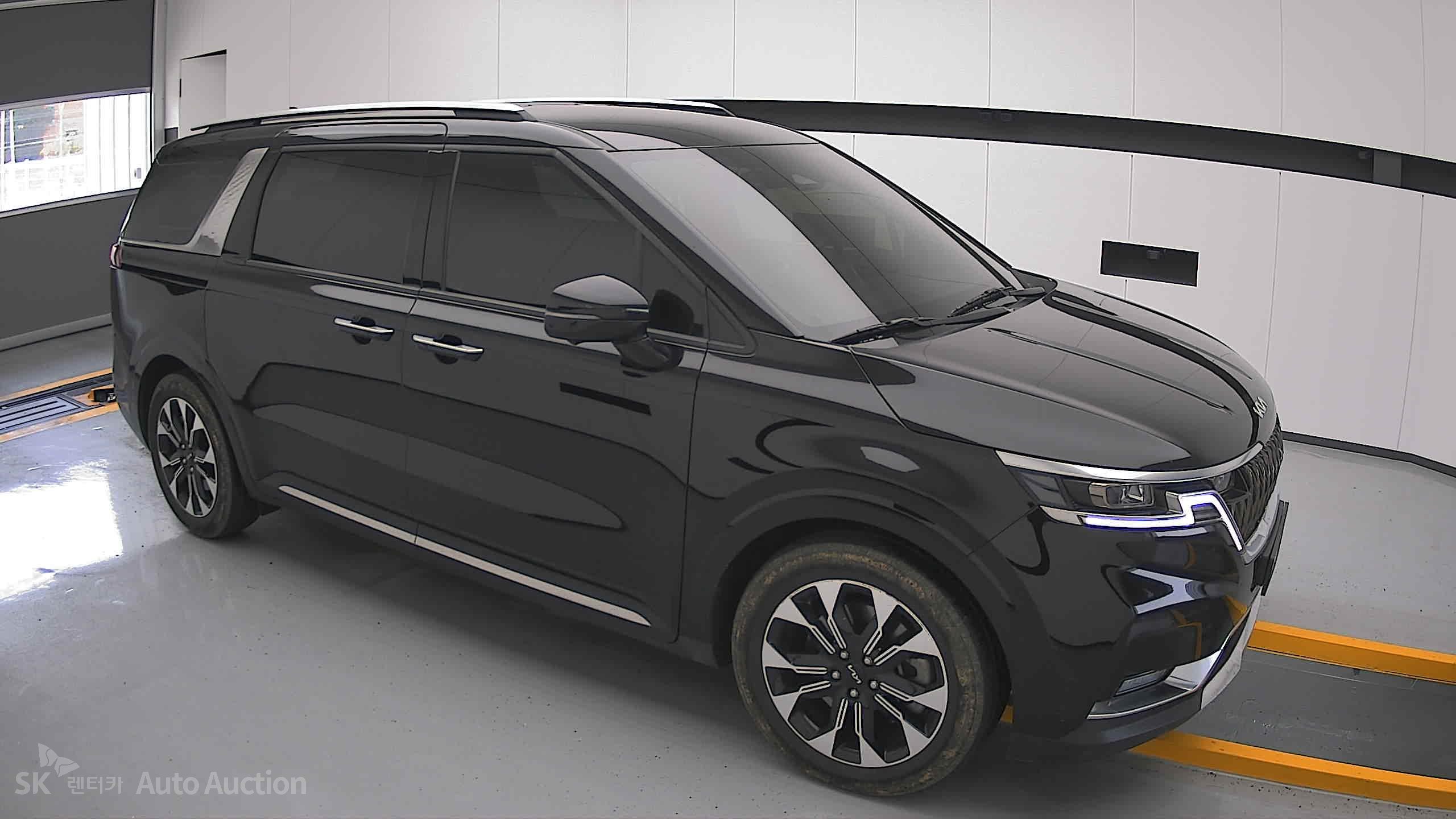 2023 - kia carnival