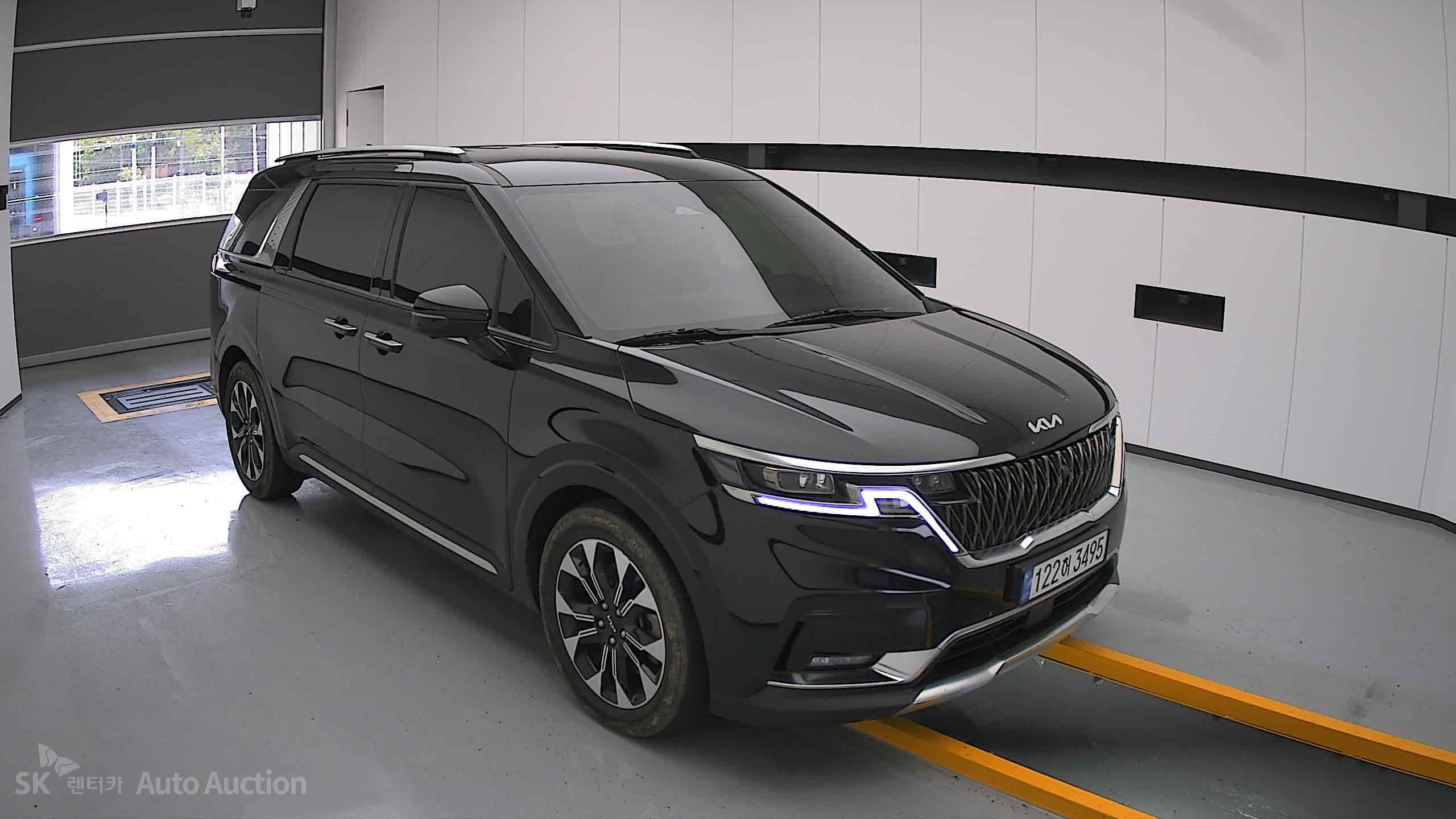 2023 - kia carnival