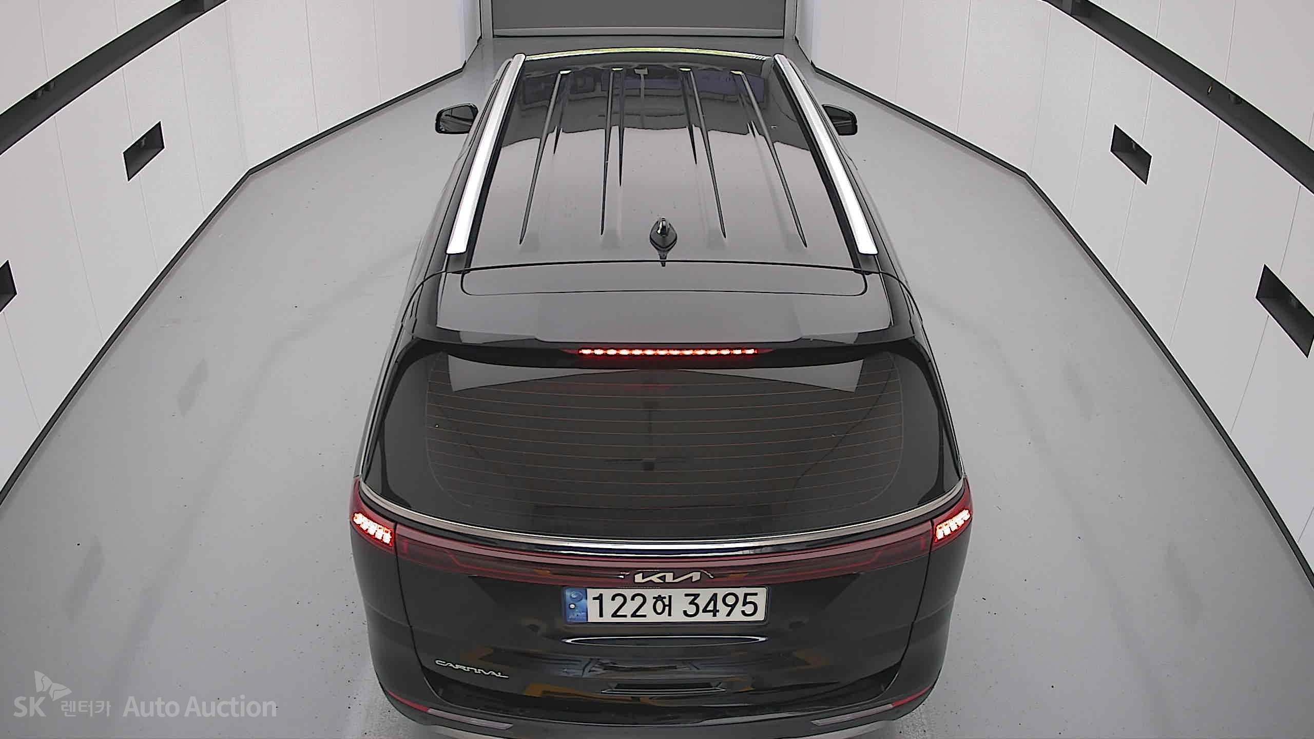 2023 - kia carnival