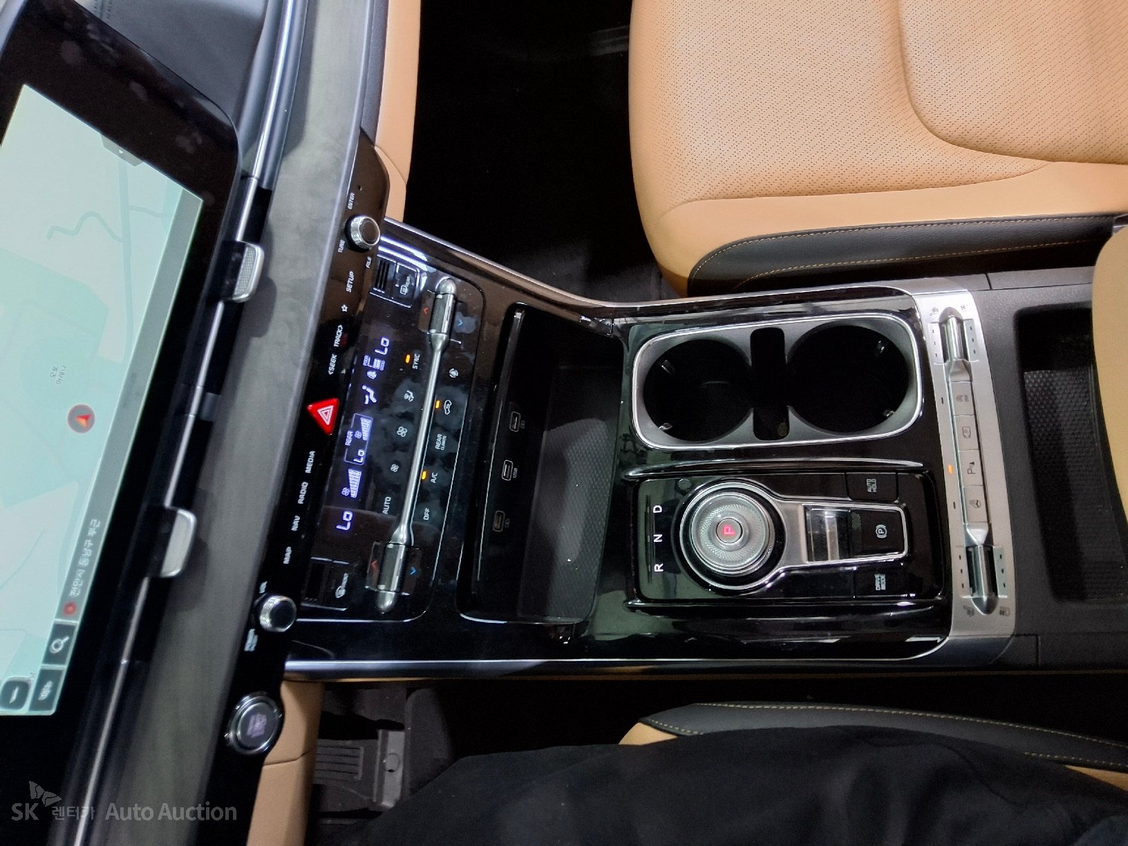 2023 - kia carnival