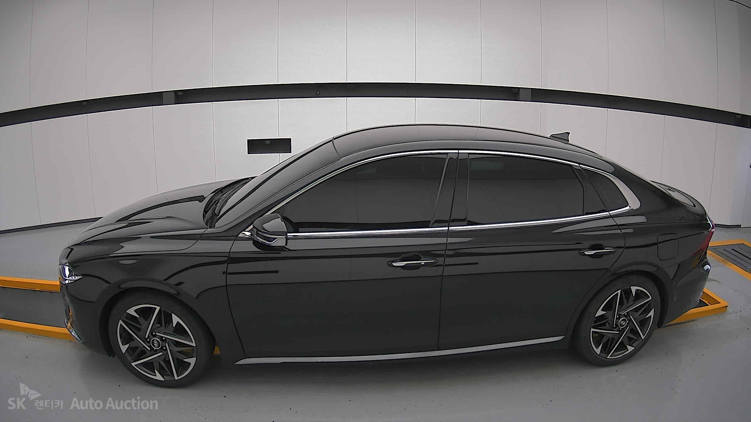 2021 - hyundai grandeur