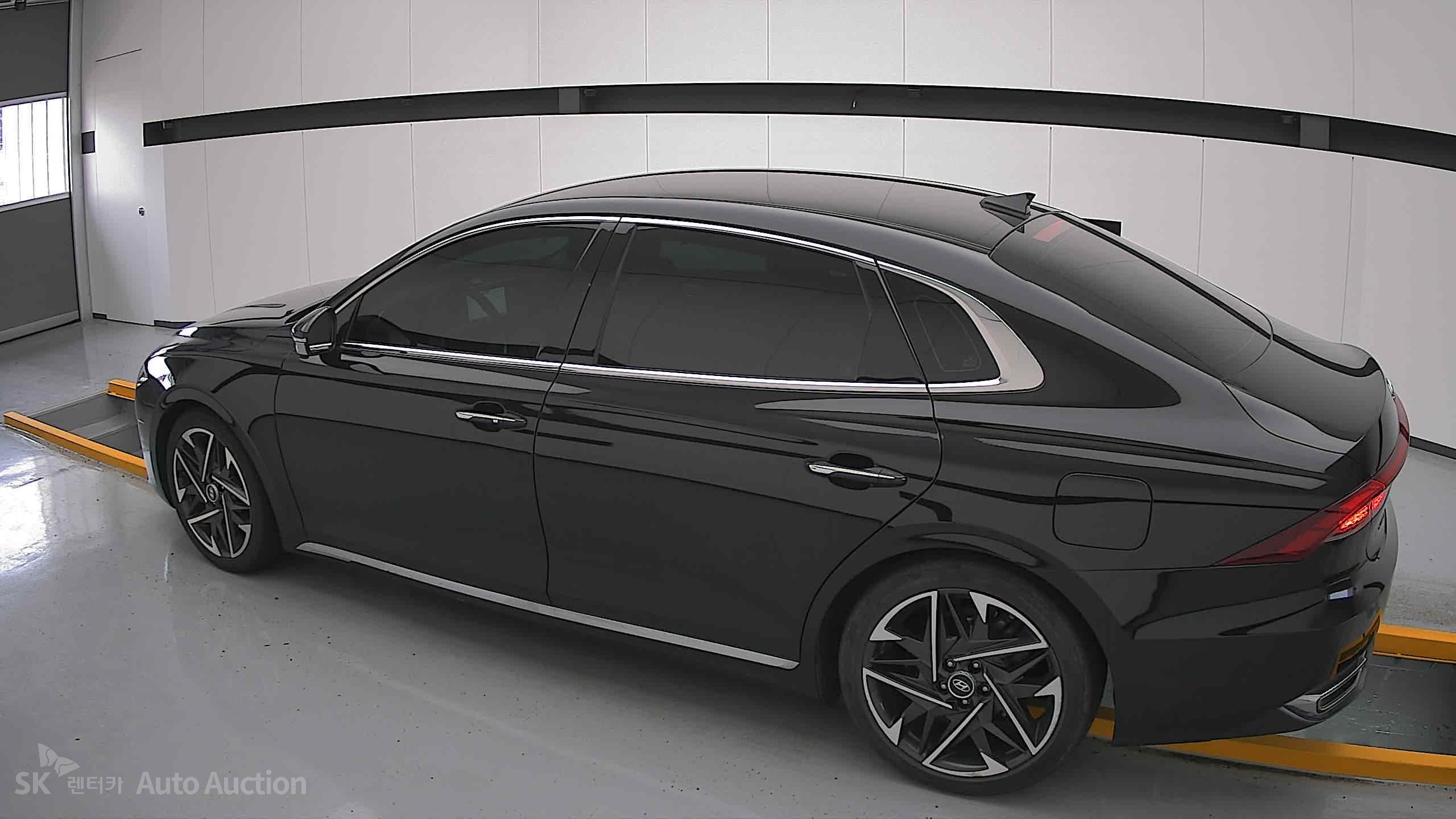 2021 - hyundai grandeur
