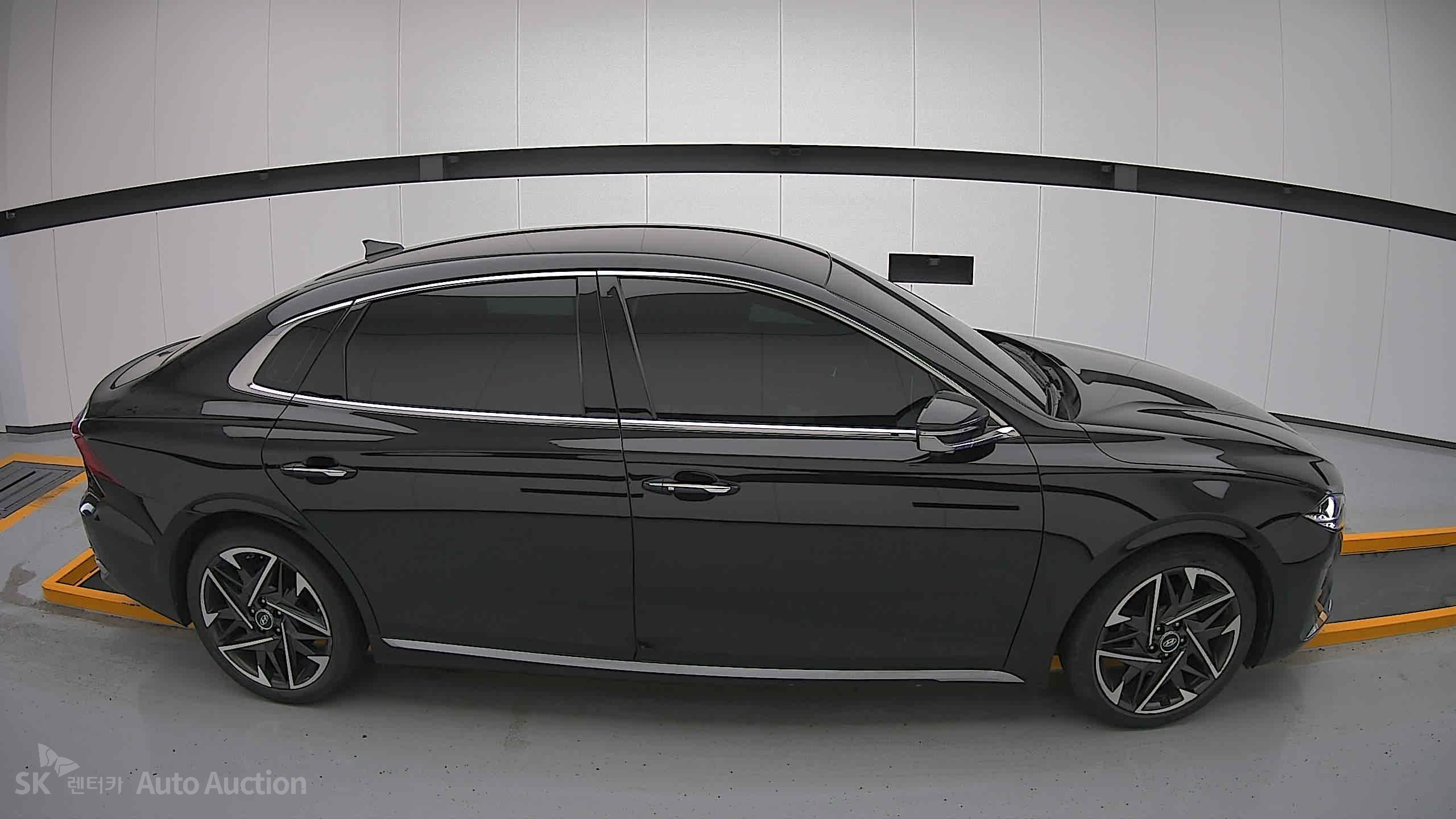2021 - hyundai grandeur
