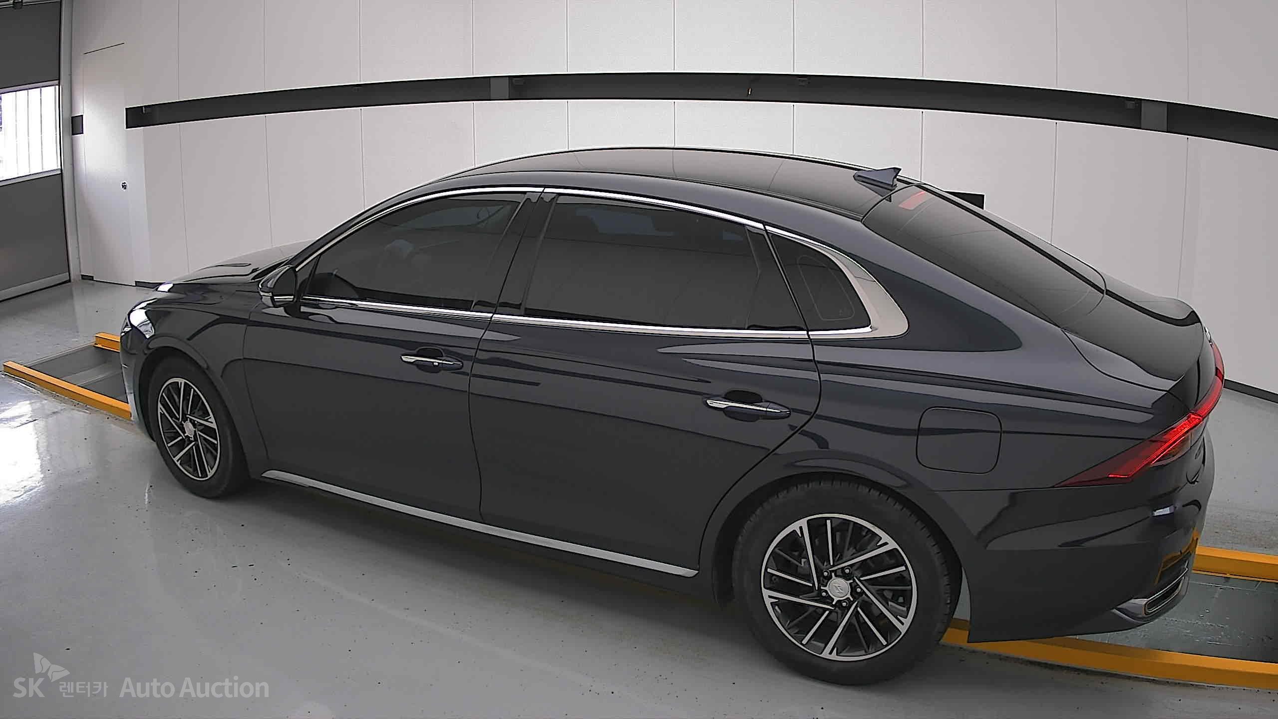 2021 - hyundai grandeur