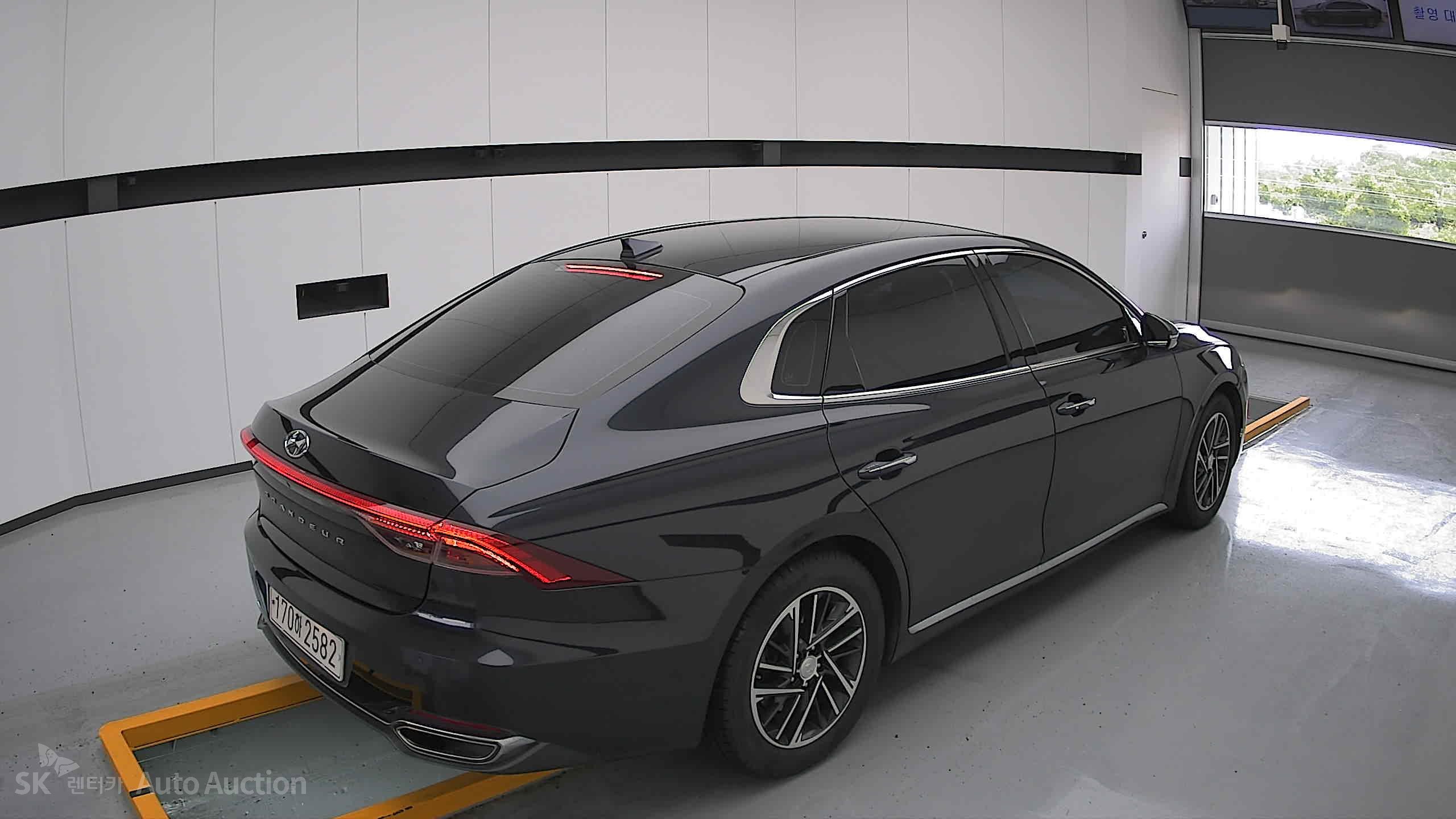 2021 - hyundai grandeur
