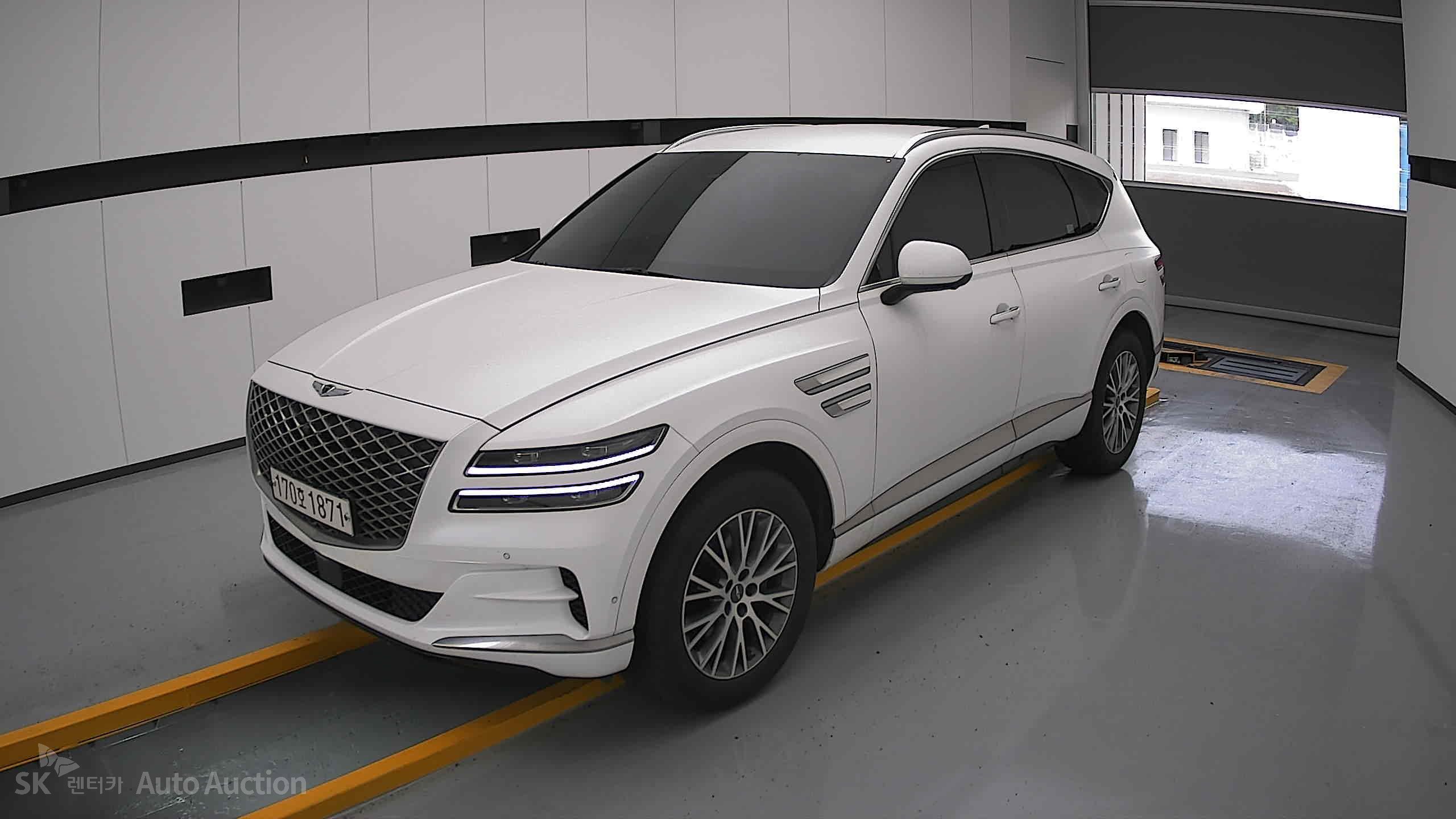 2021 - genesis gv80