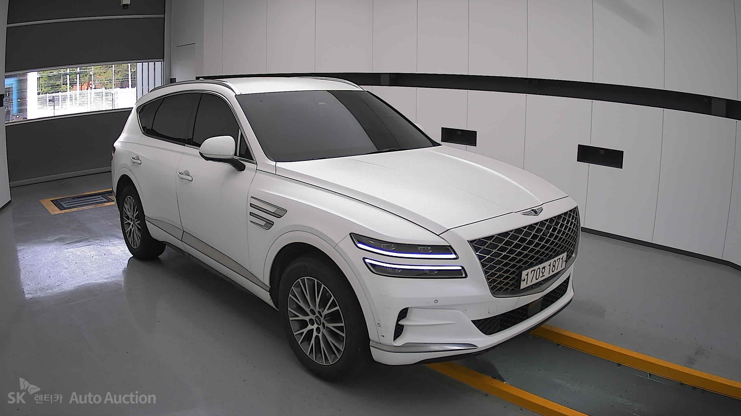 2021 - genesis gv80