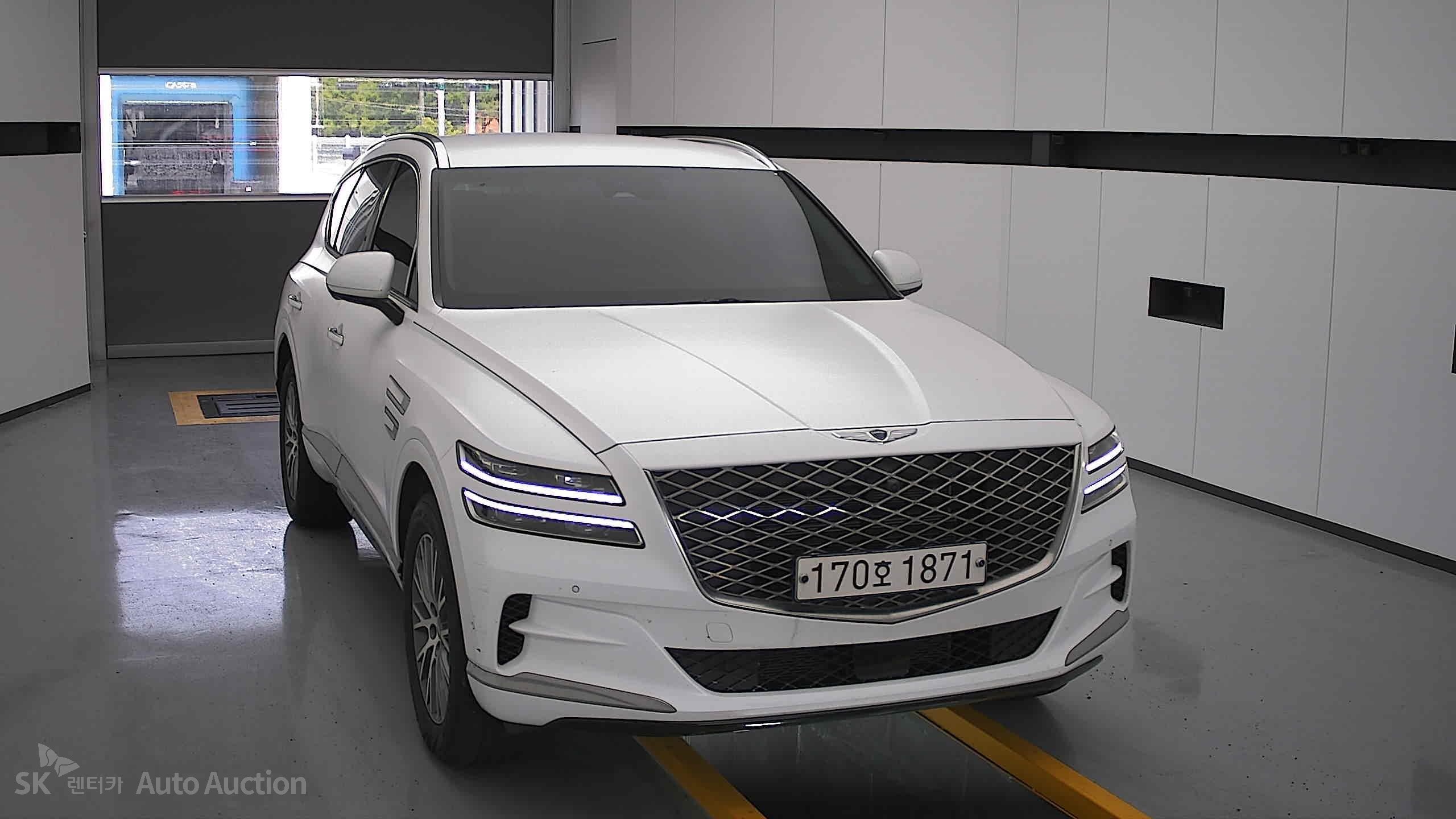 2021 - genesis gv80