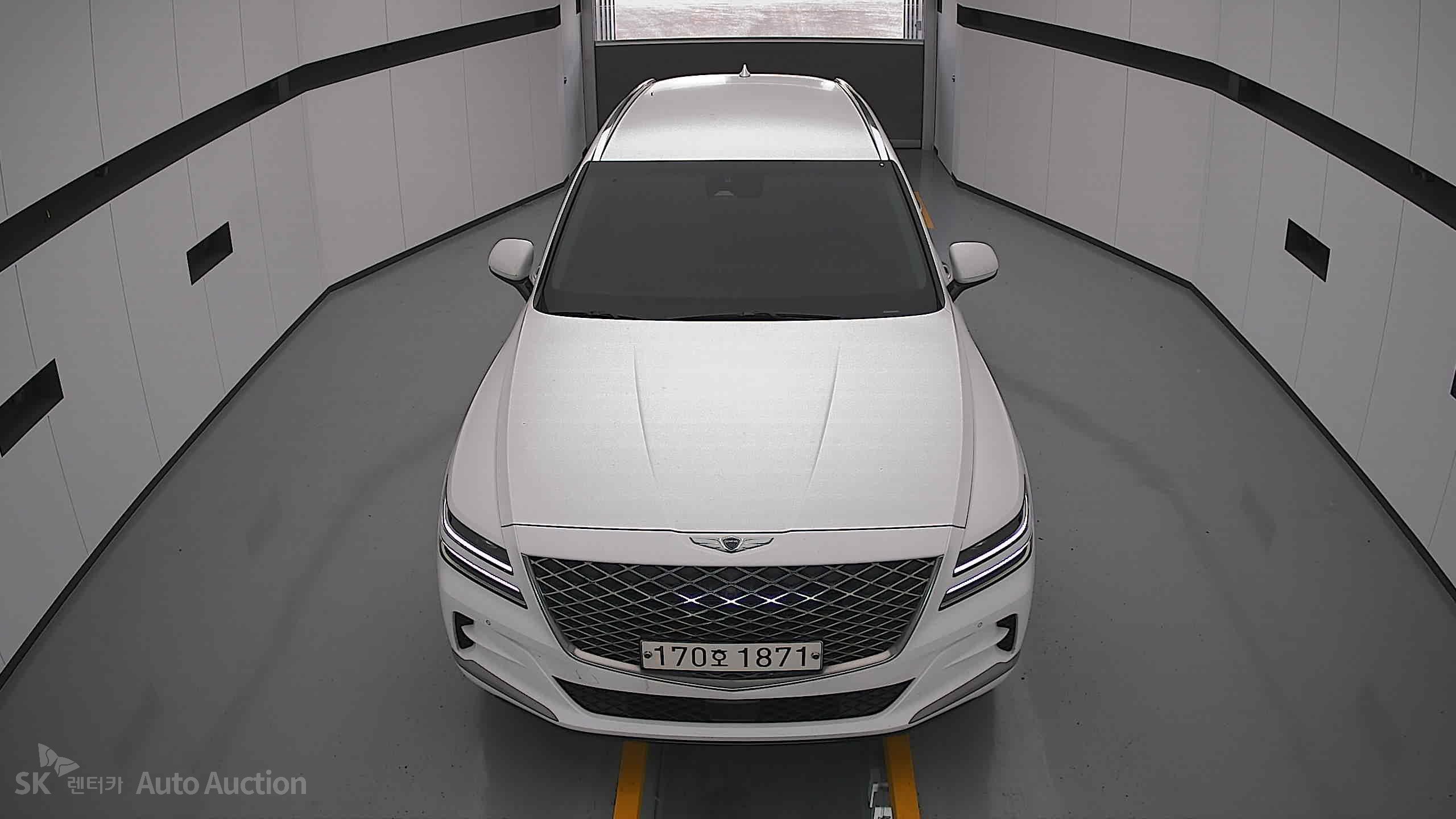 2021 - genesis gv80