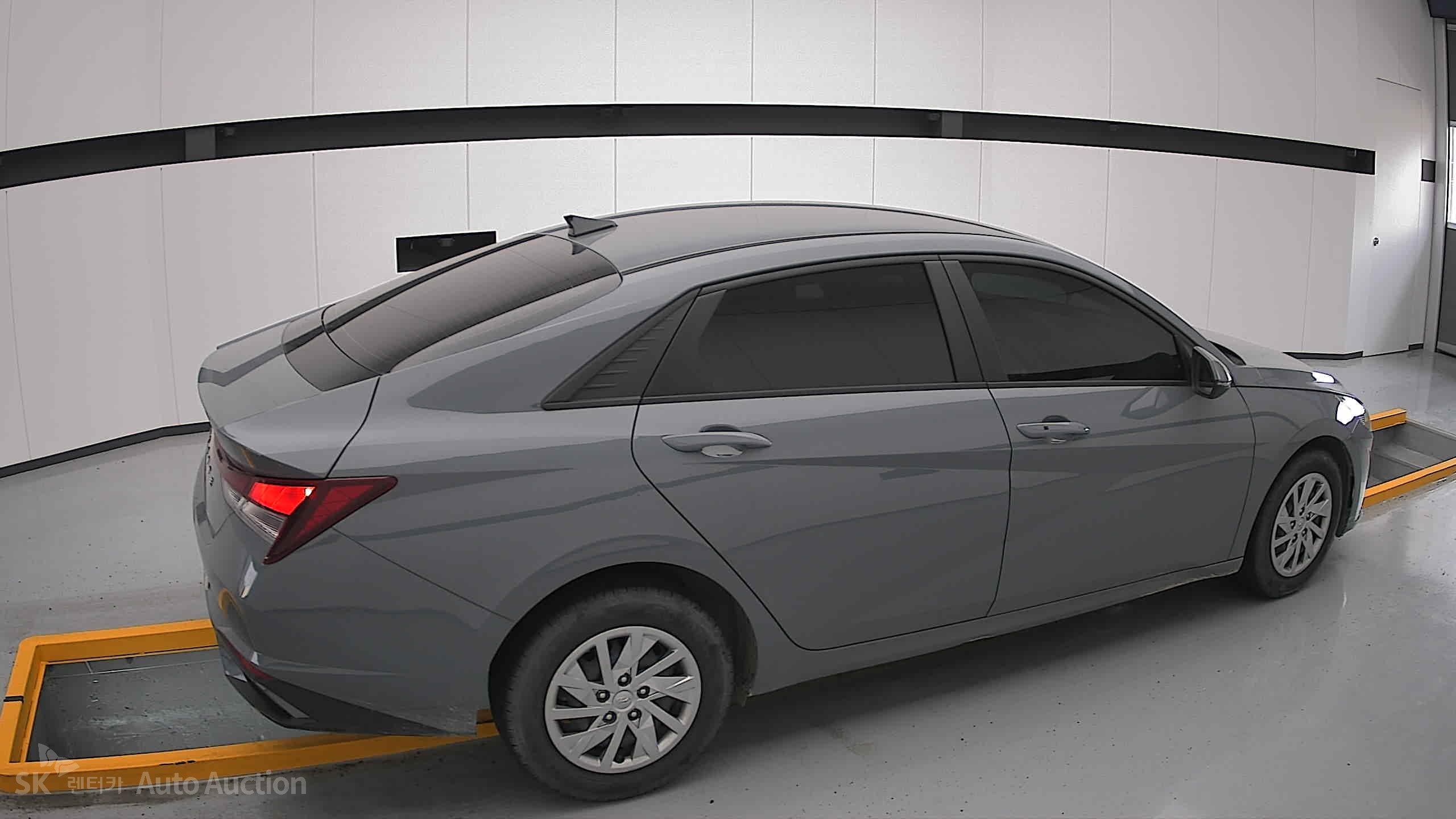 2021 - hyundai avante