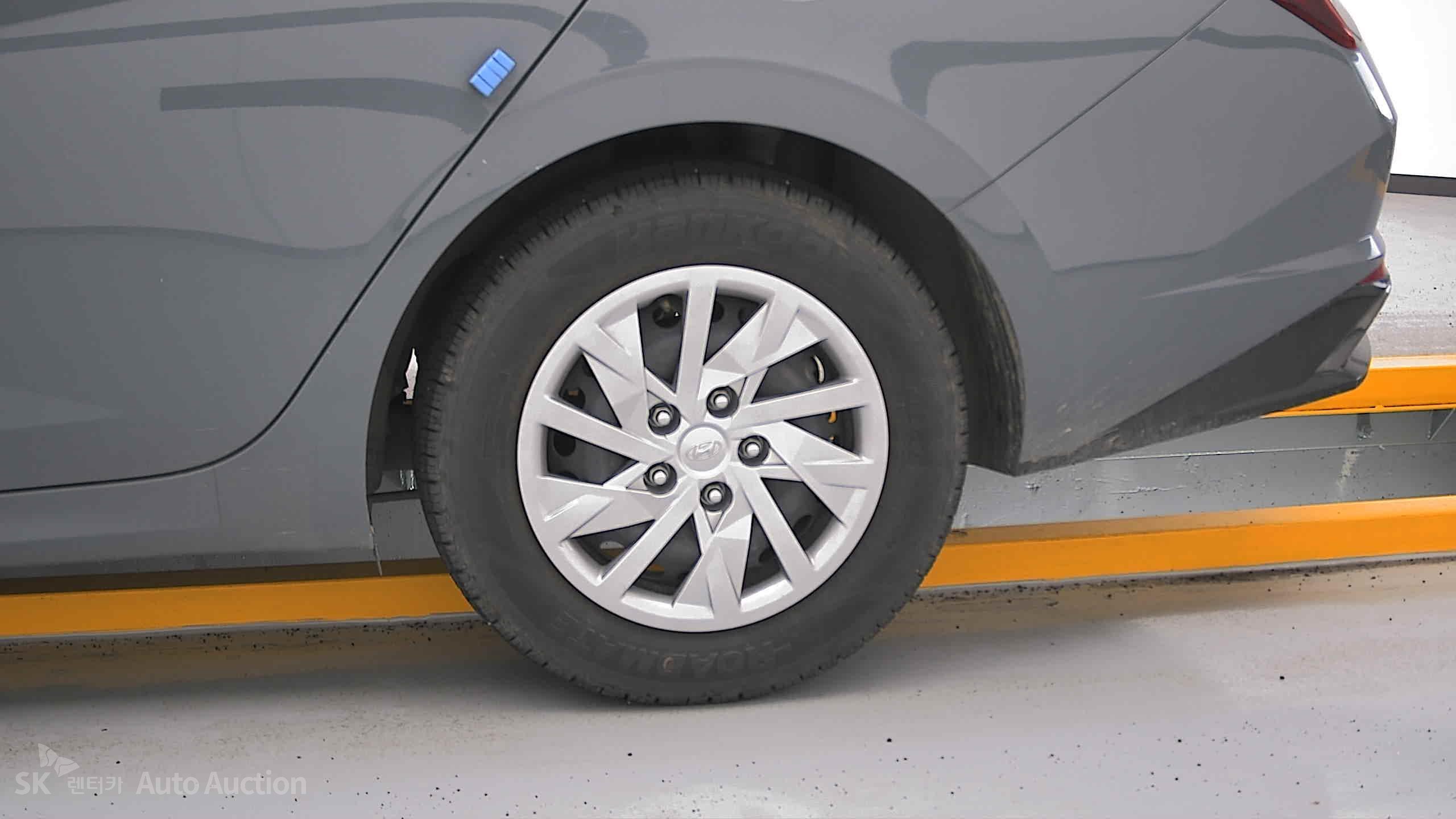 2021 - hyundai avante