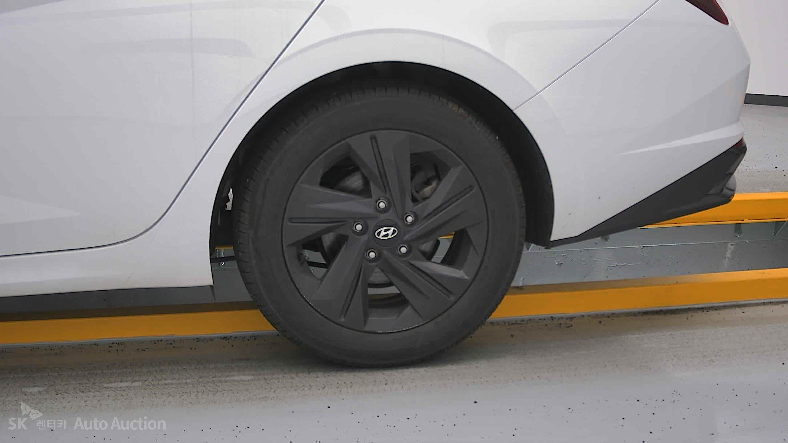 2023 - hyundai avante