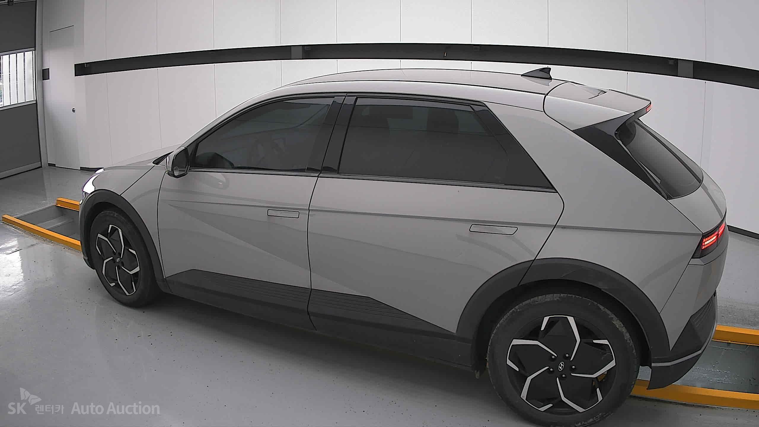 2022 - hyundai ioniq