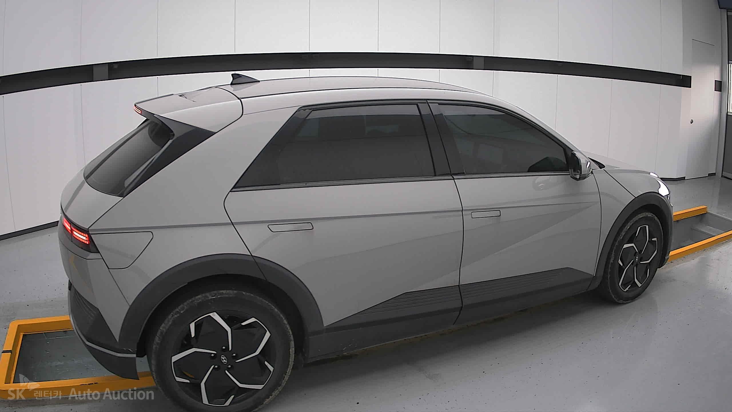 2022 - hyundai ioniq
