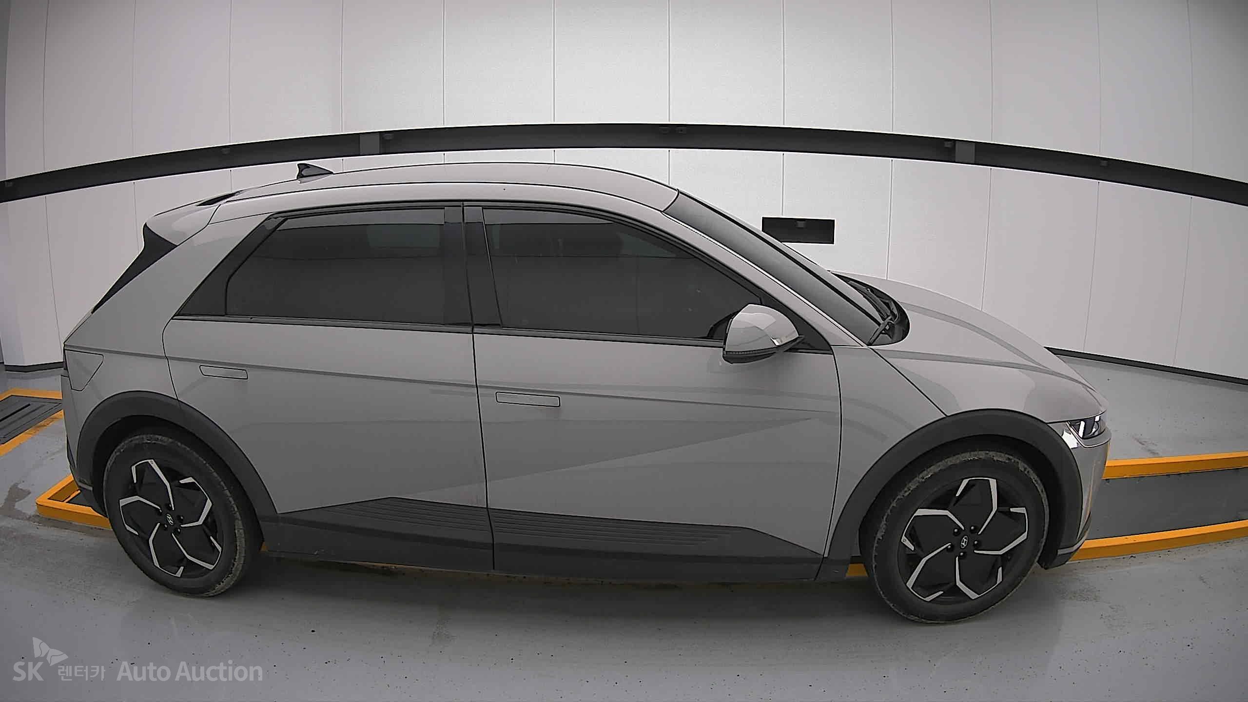 2022 - hyundai ioniq