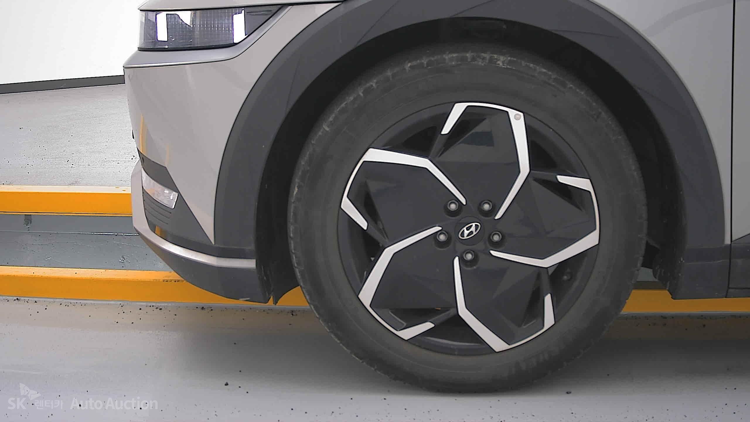 2022 - hyundai ioniq