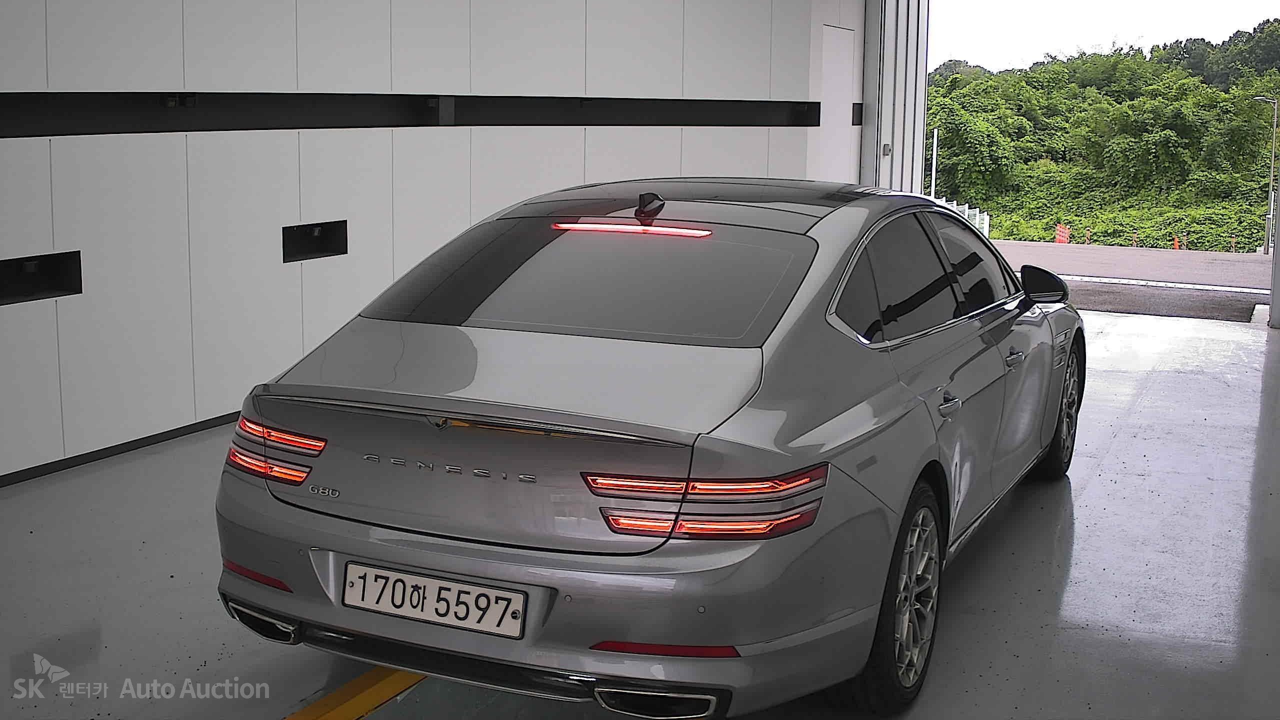 2021 - genesis g80