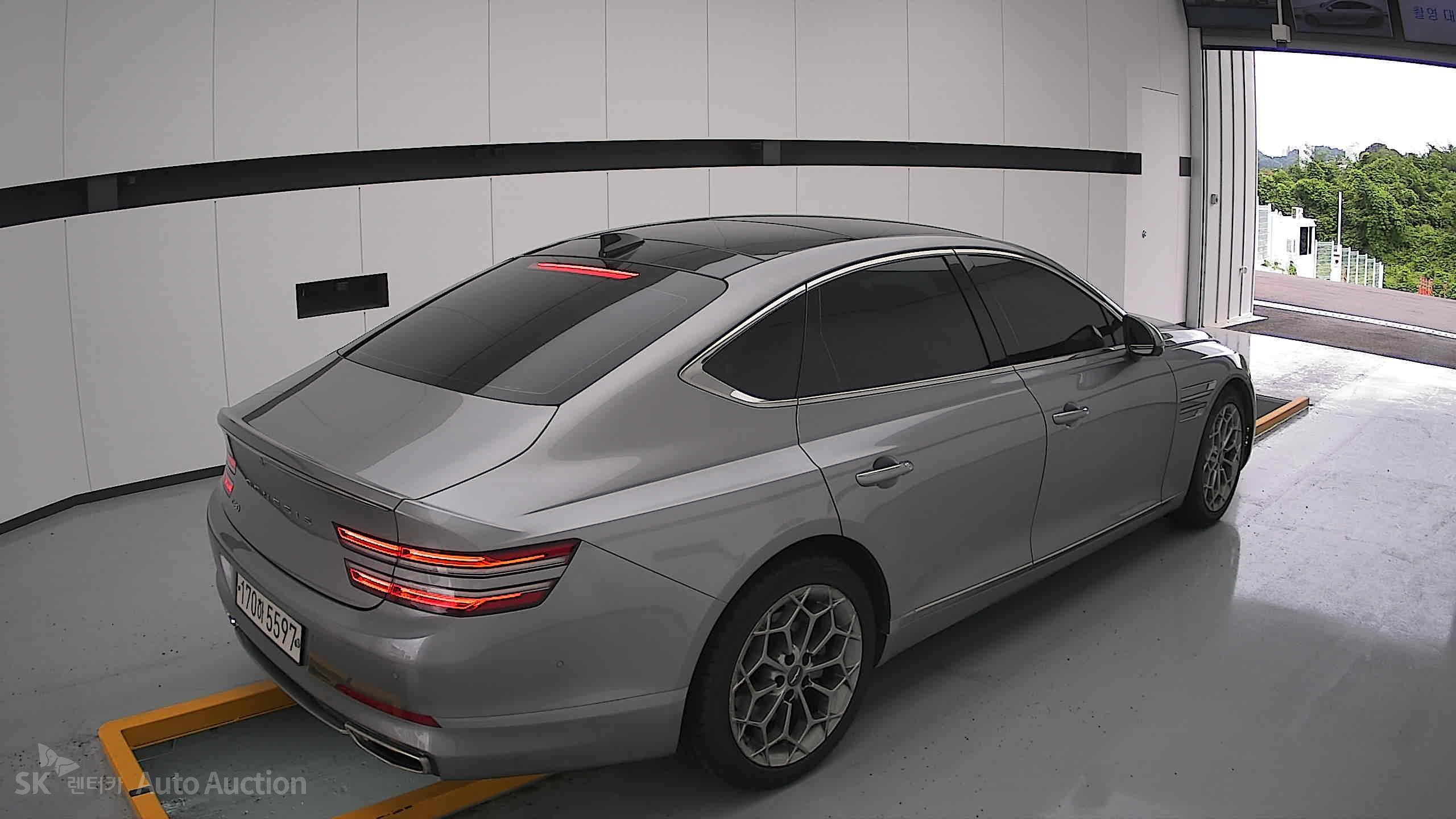 2021 - genesis g80