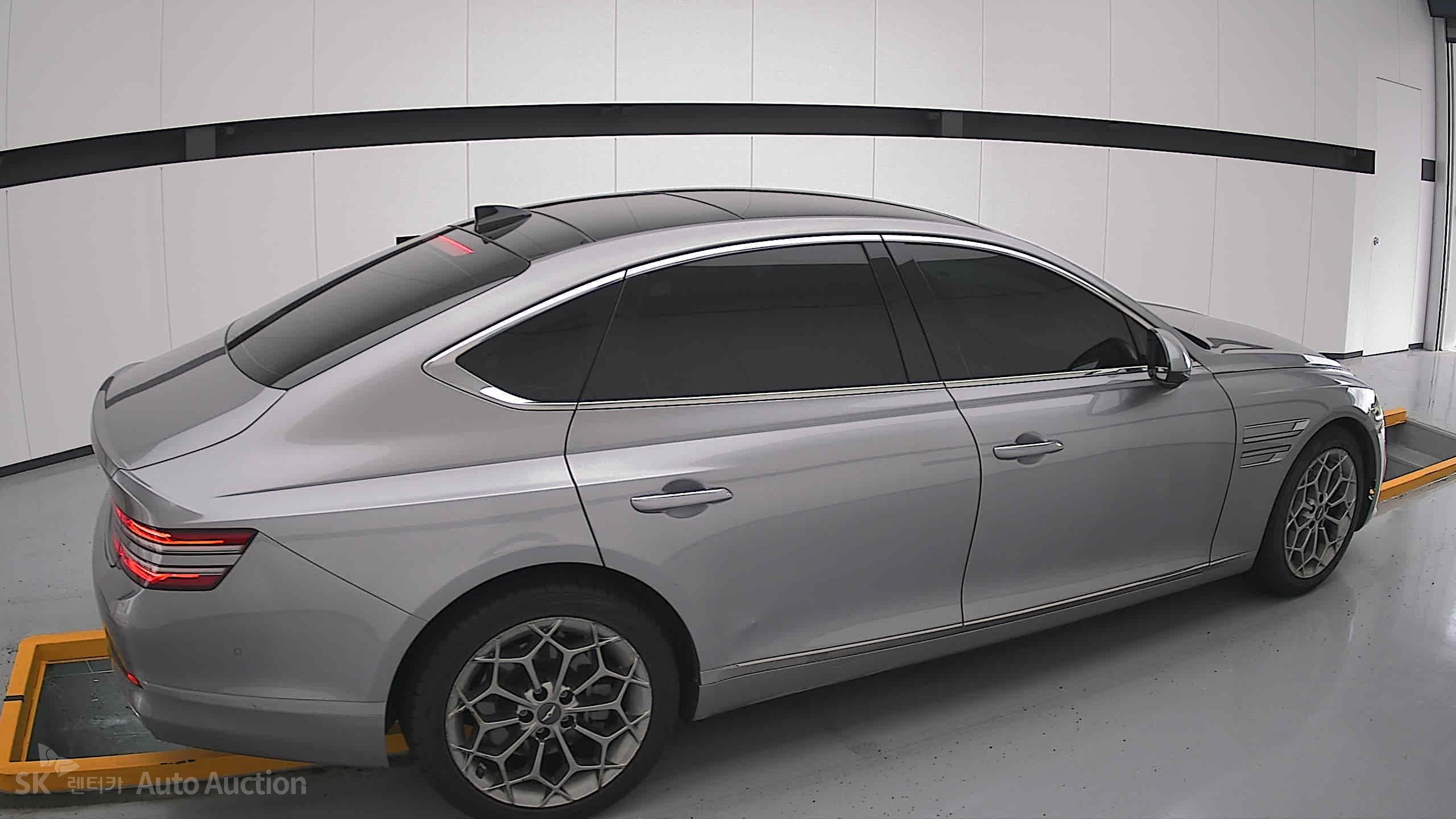 2021 - genesis g80