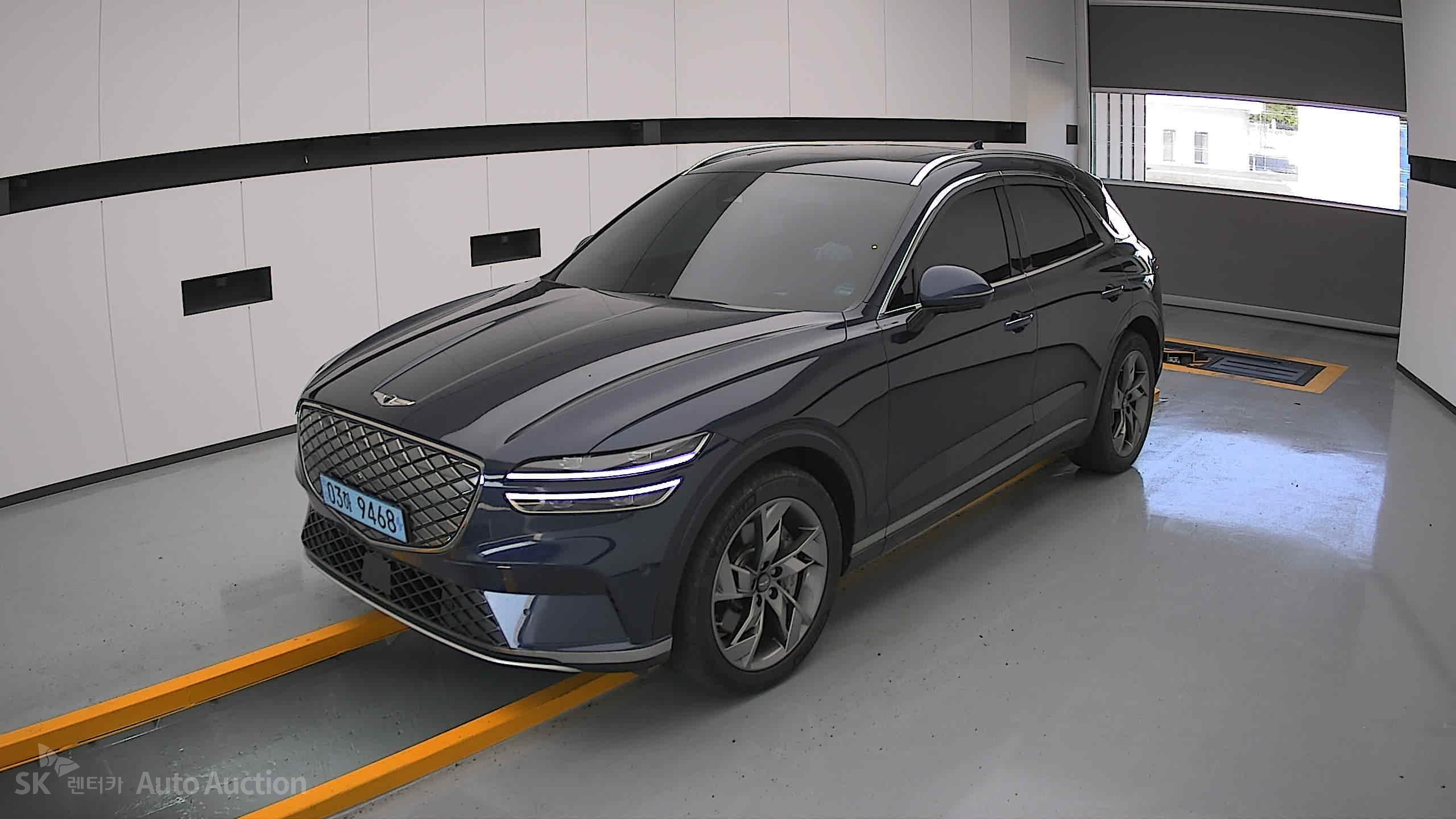 2022 - genesis egv70