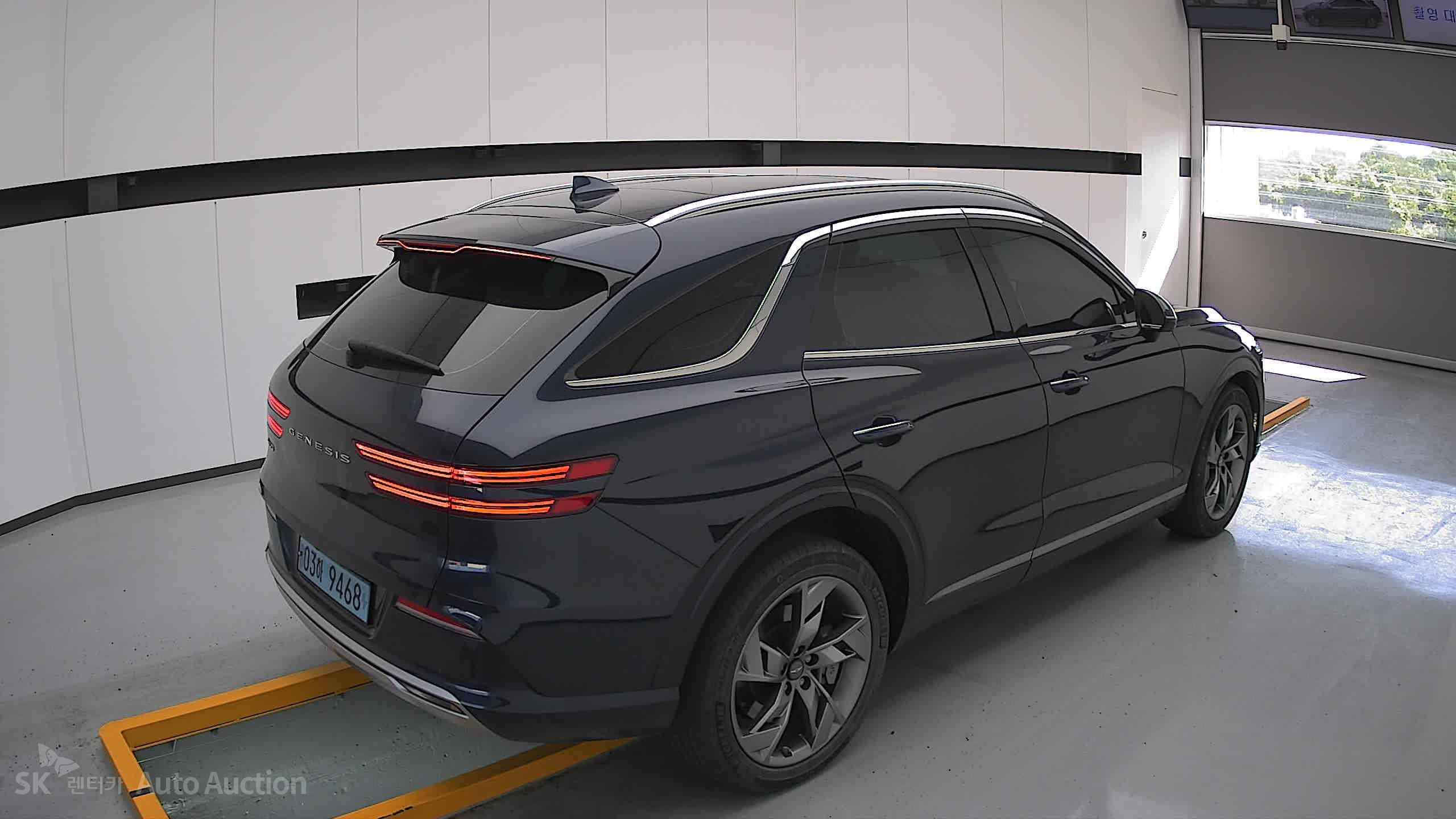 2022 - genesis egv70