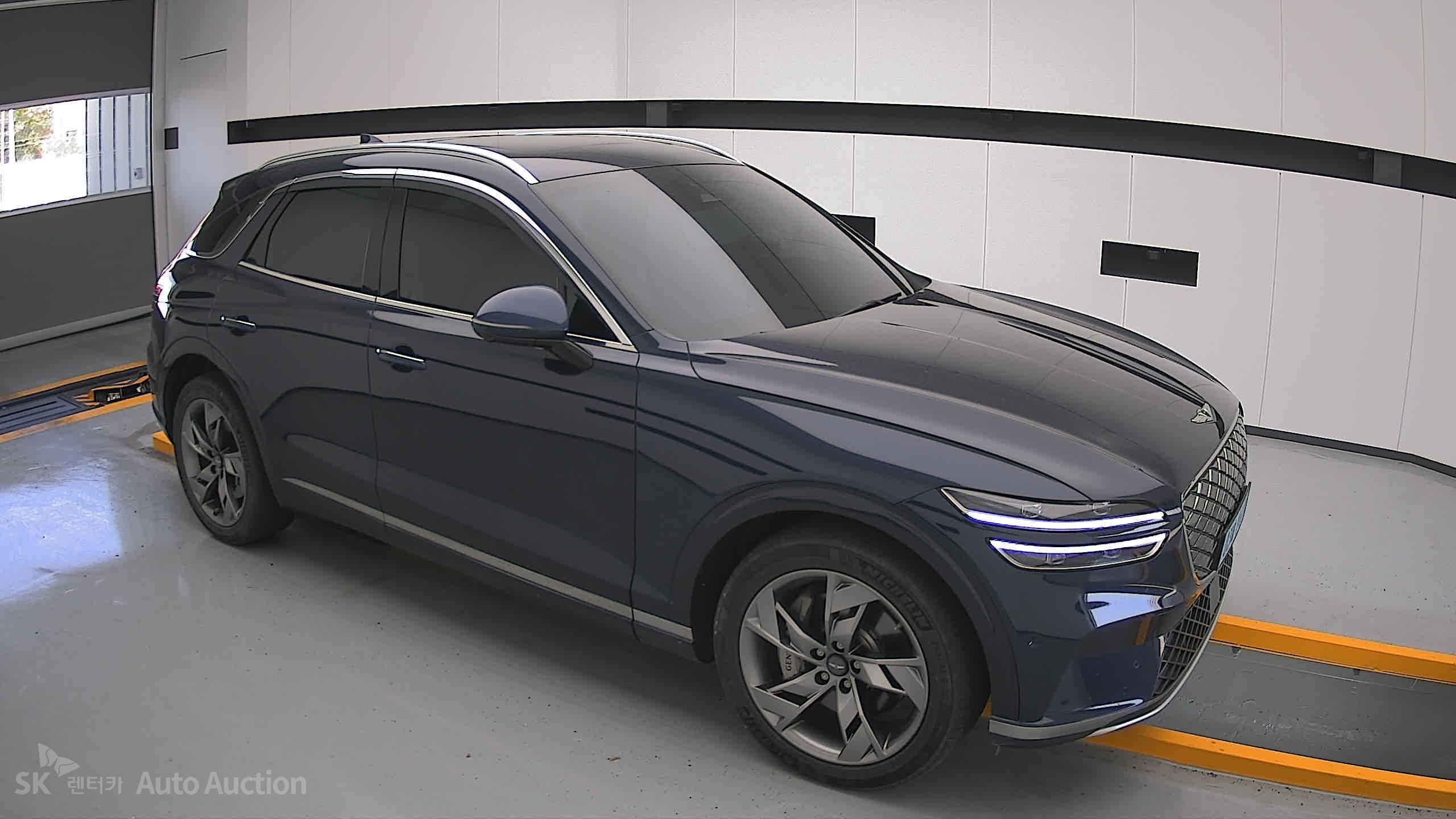 2022 - genesis egv70