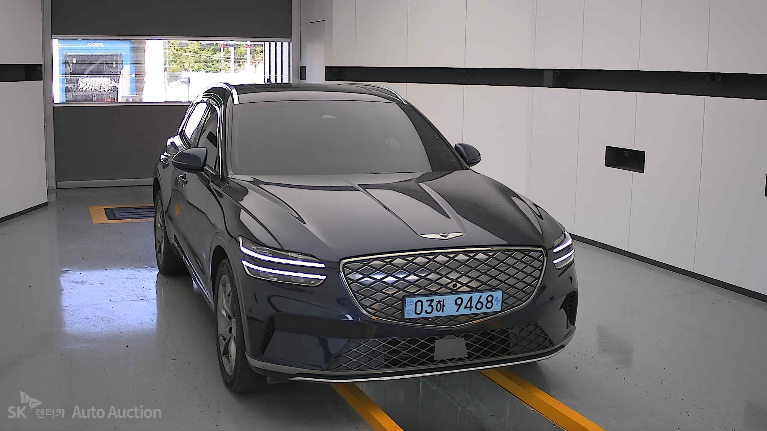 2022 - genesis egv70
